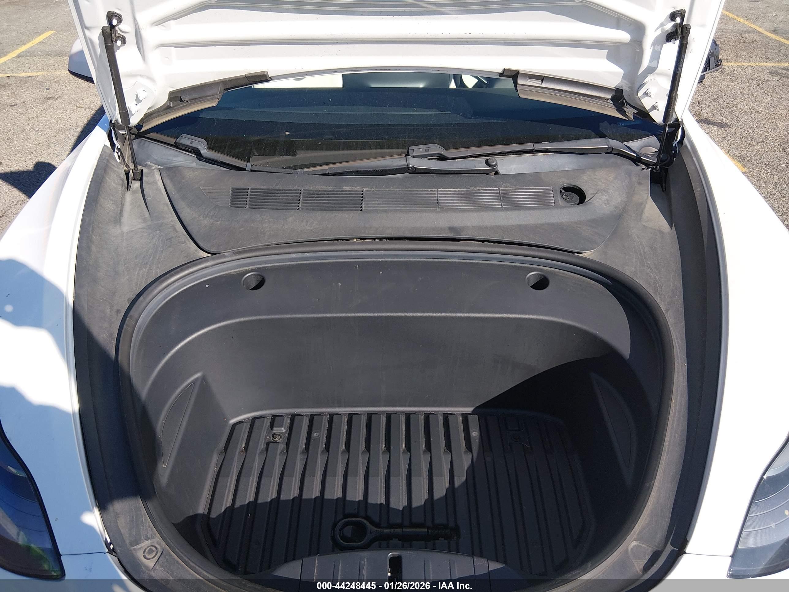 TESLA MODEL image 10