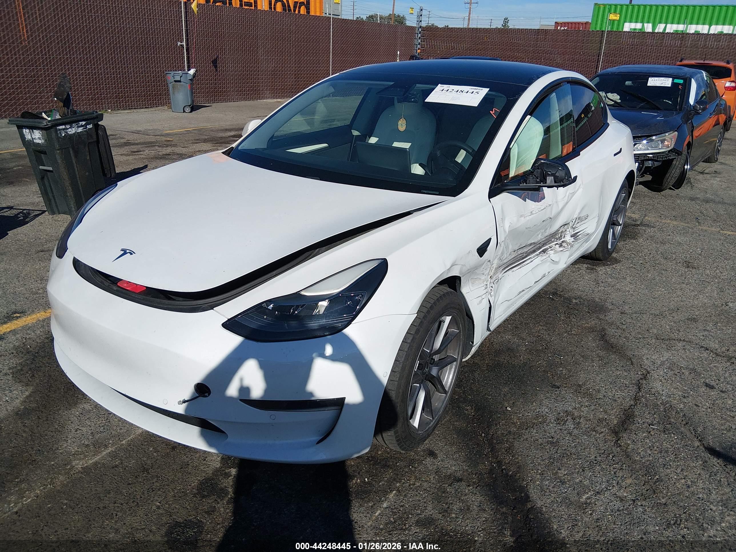 TESLA MODEL image 2