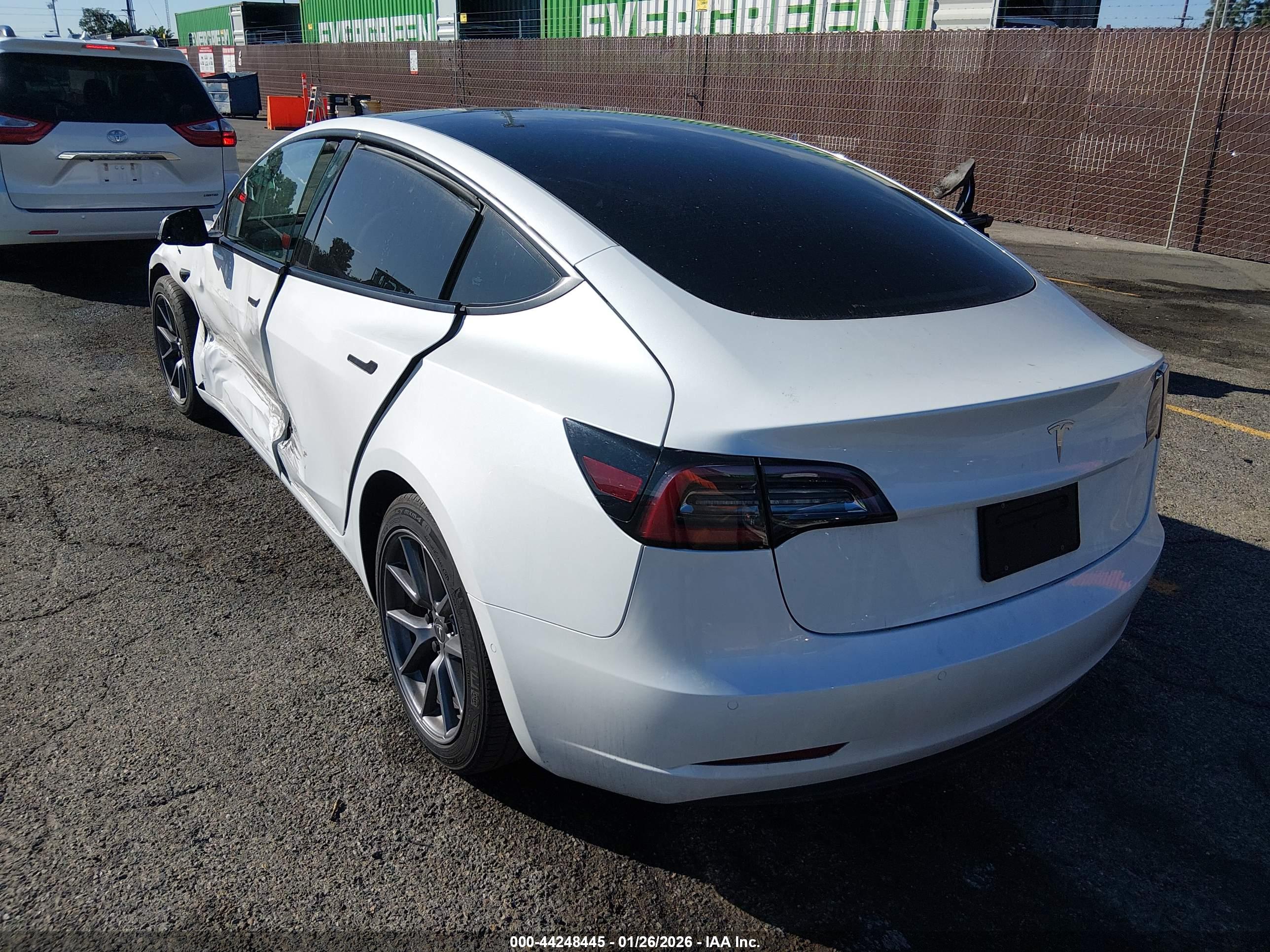 TESLA MODEL image 3