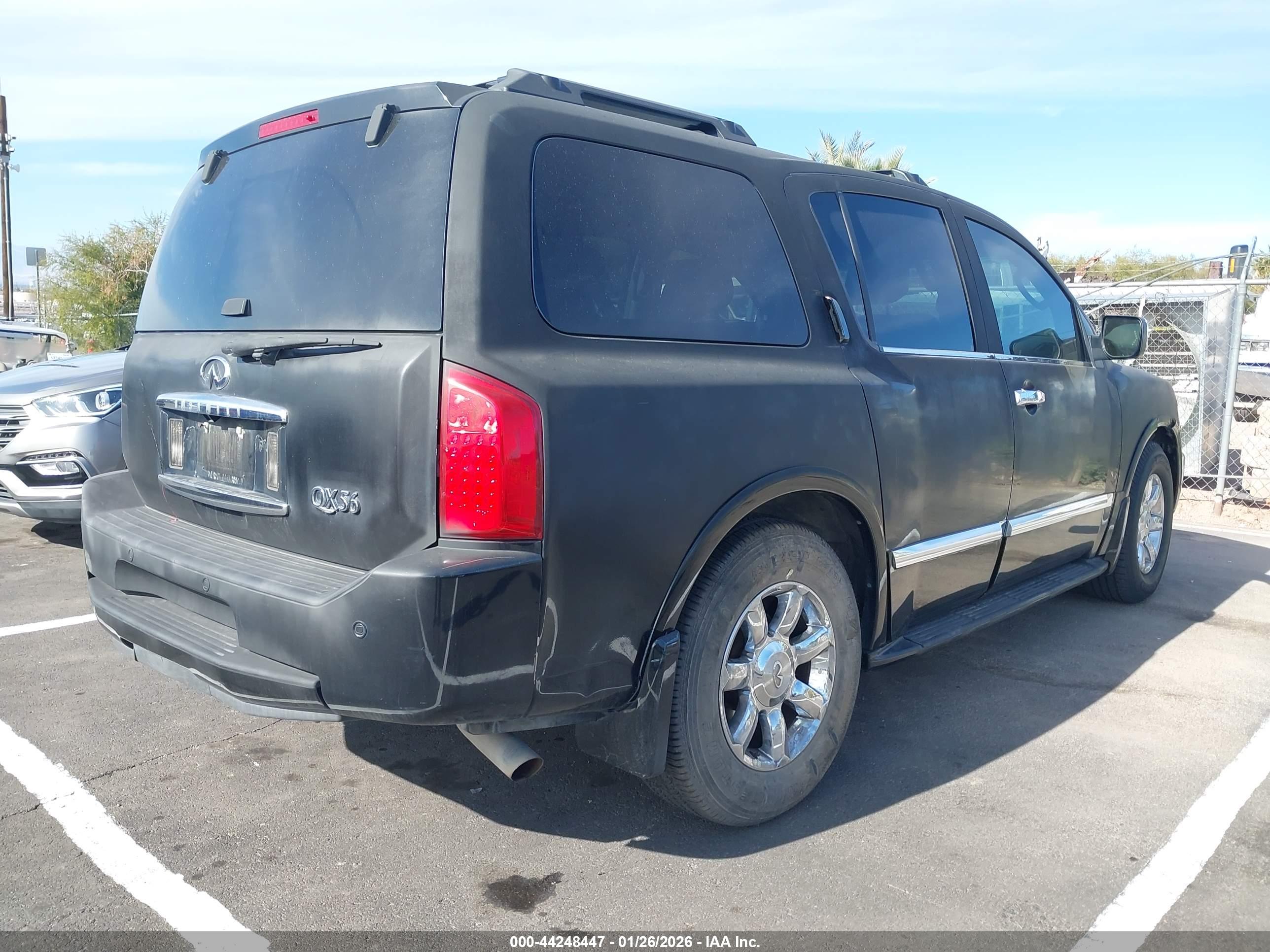 INFINITI QX56 image 4