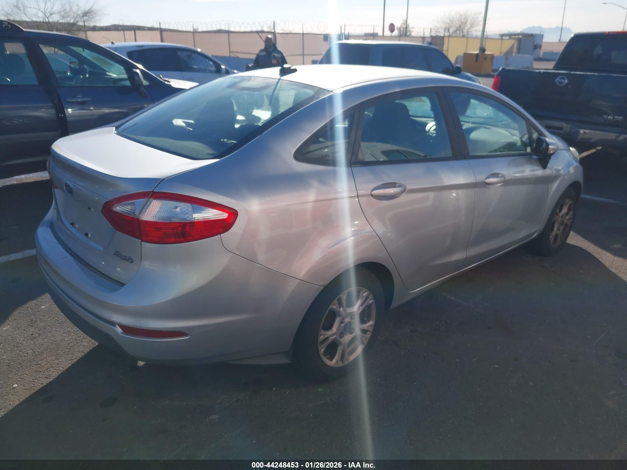 FORD FIESTA image 4