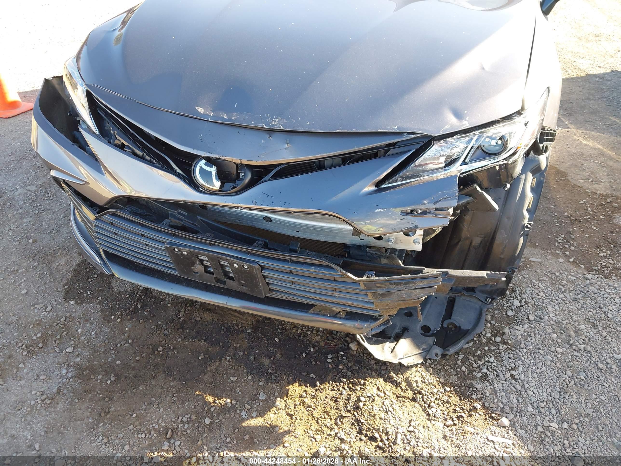 TOYOTA CAMRY image 6