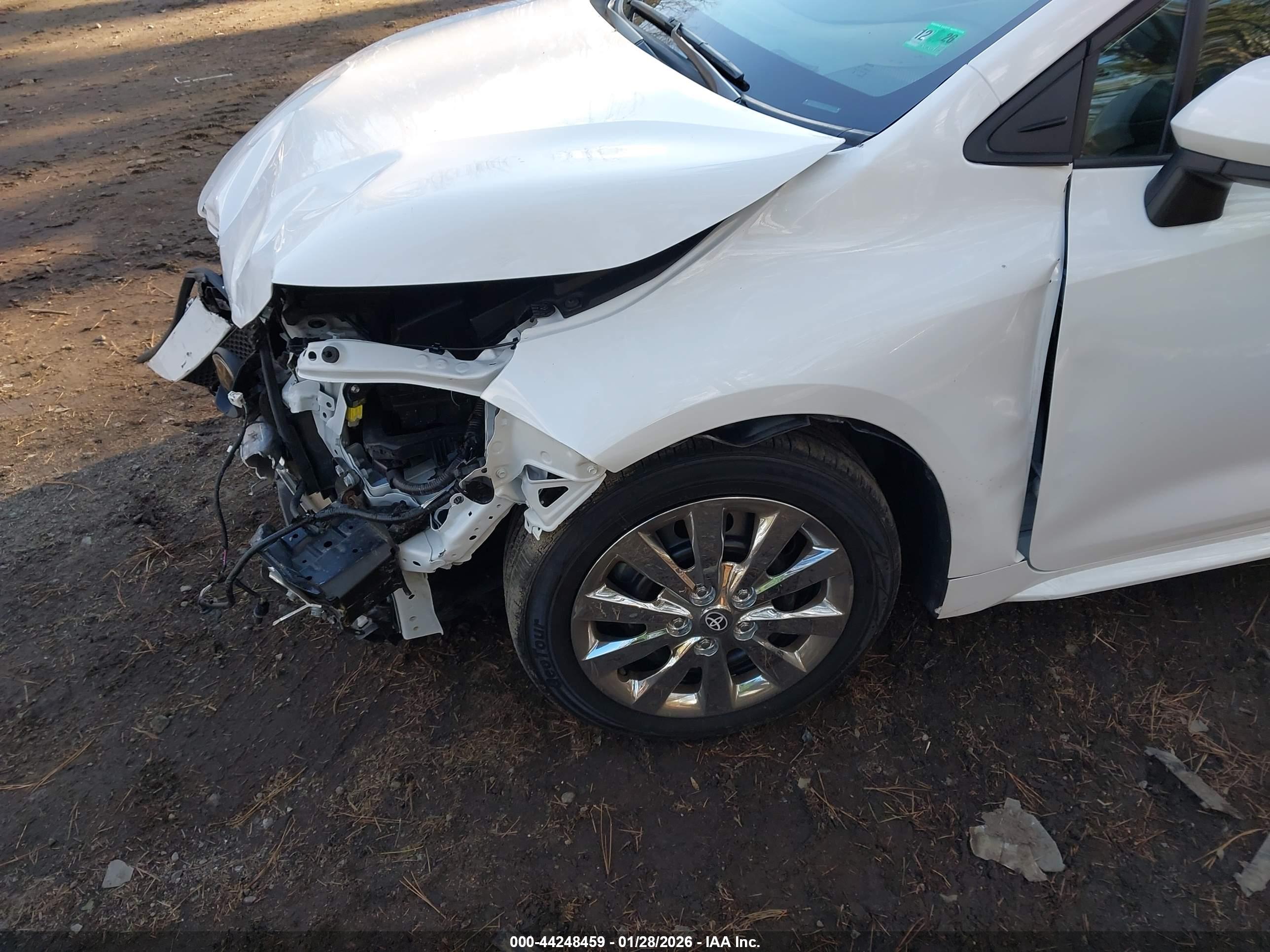 TOYOTA COROLLA image 6