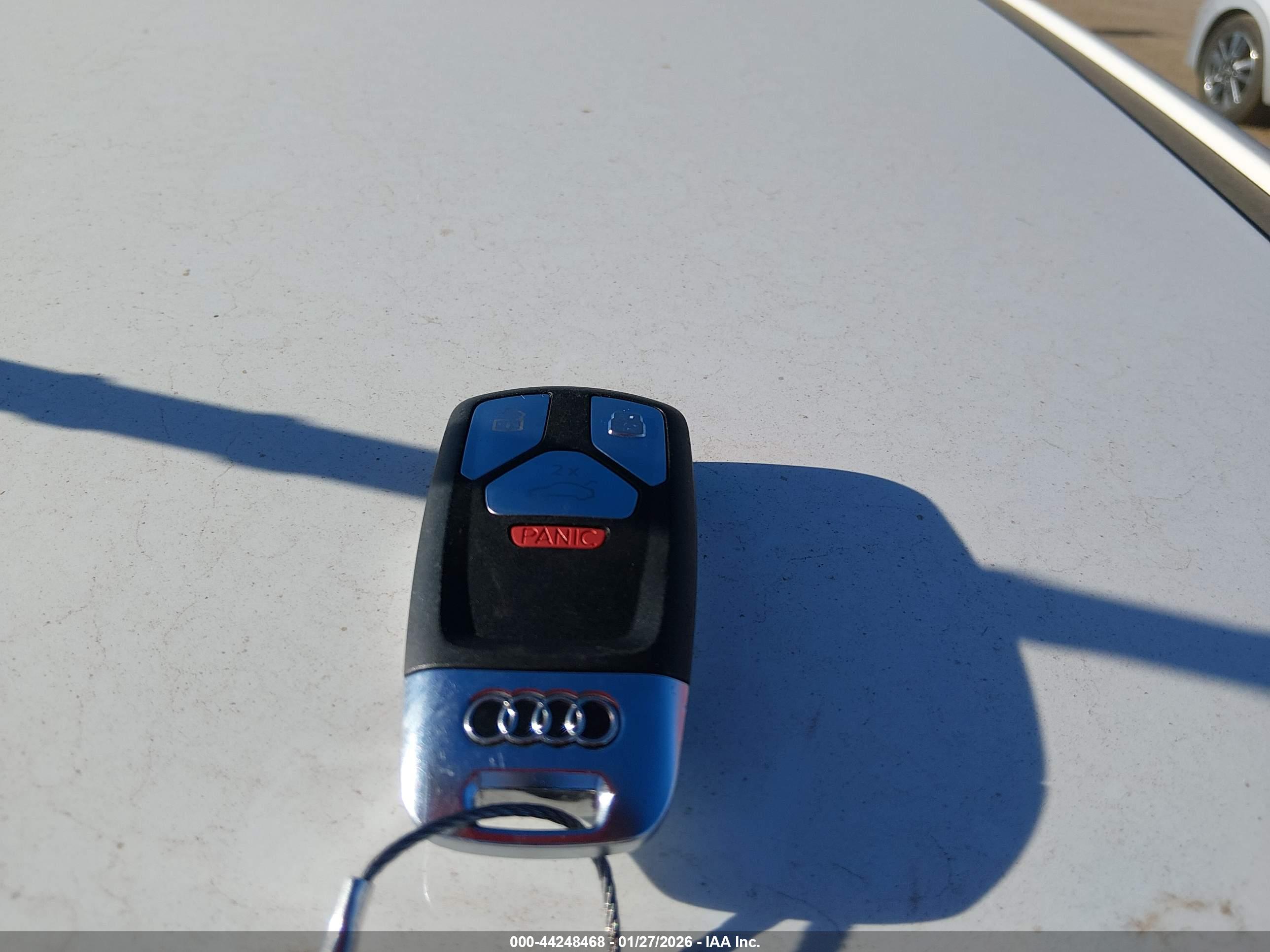 AUDI A4 image 11