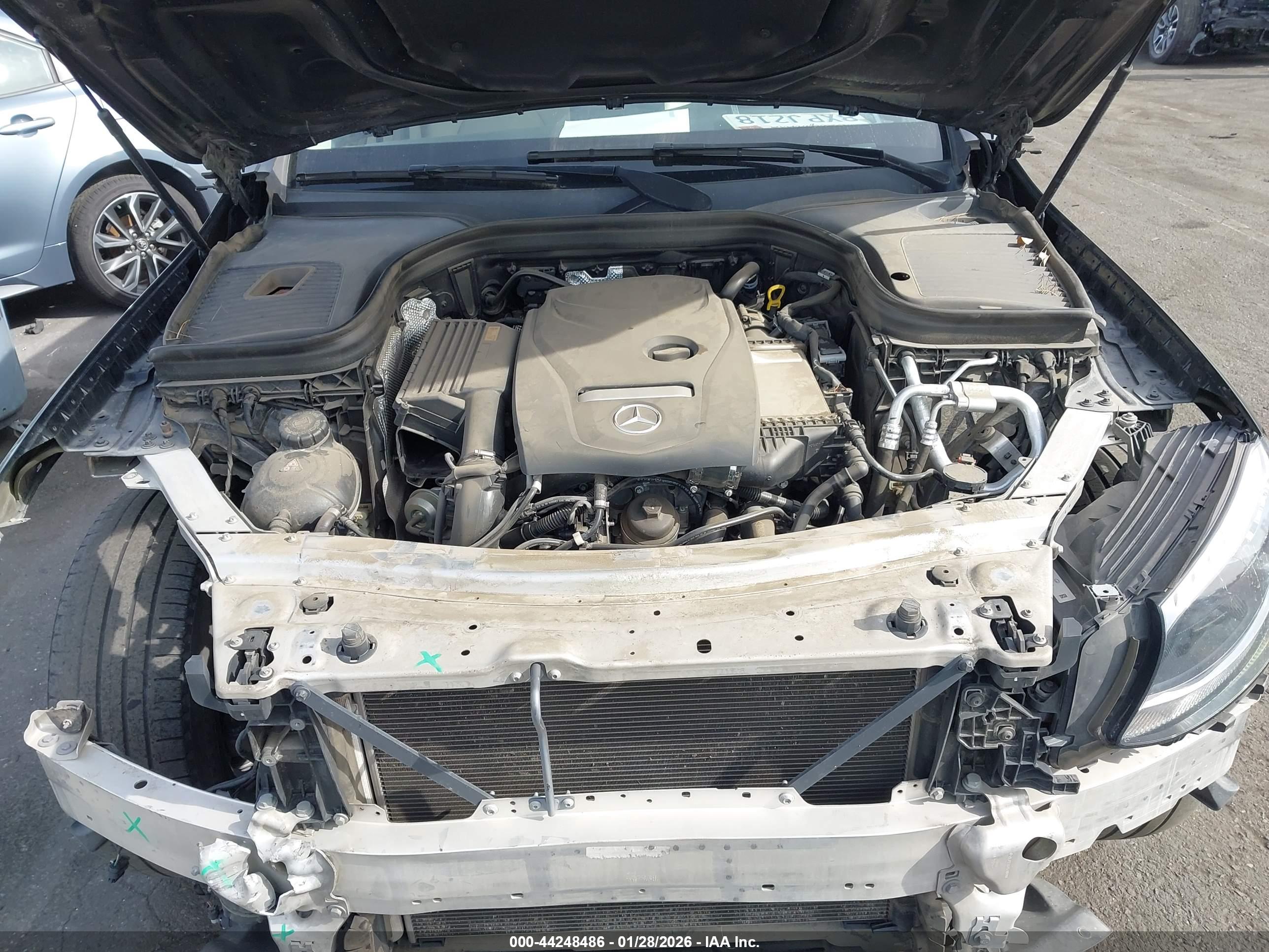 MERCEDES-BENZ GLC image 10