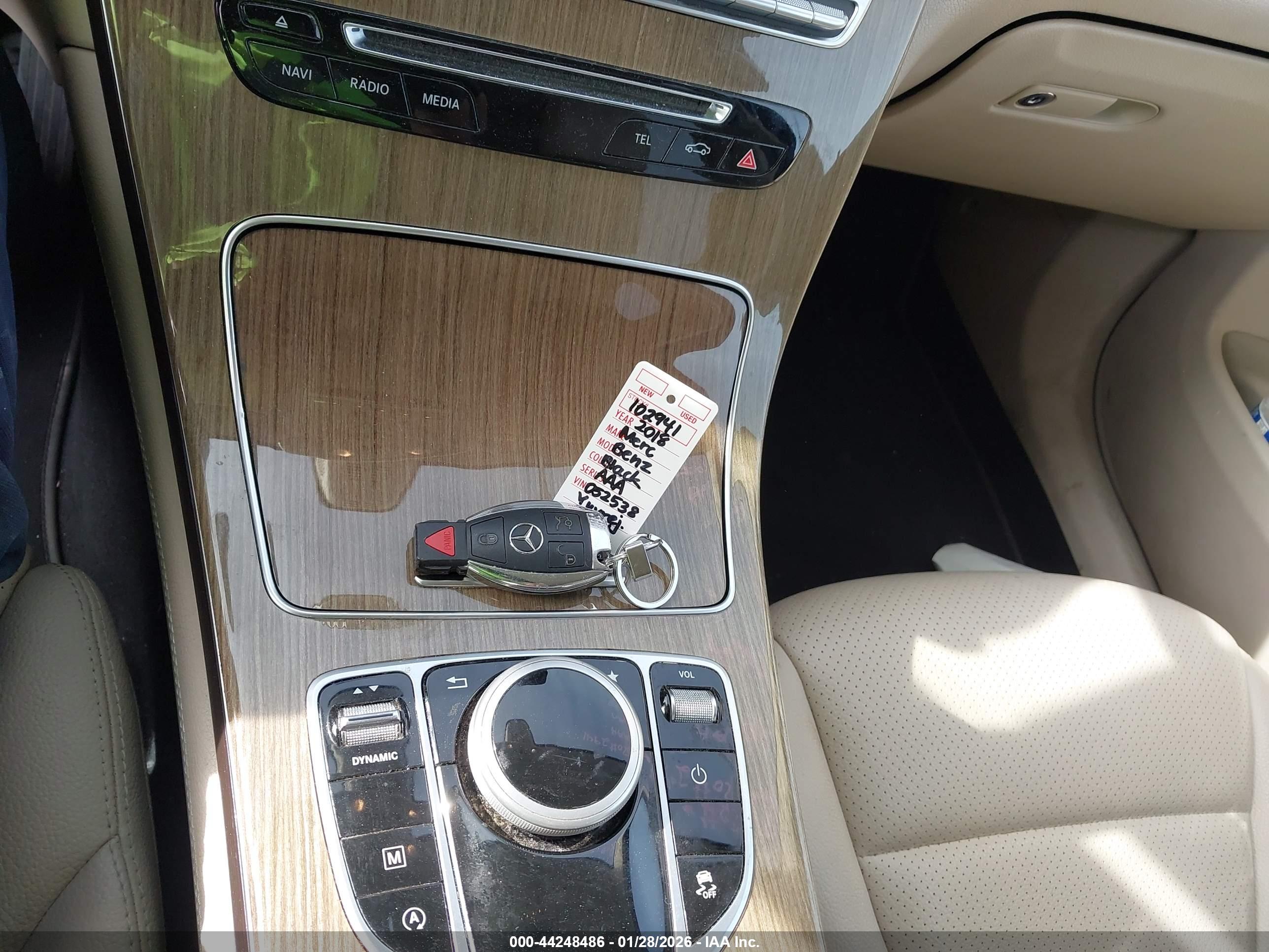 MERCEDES-BENZ GLC image 11