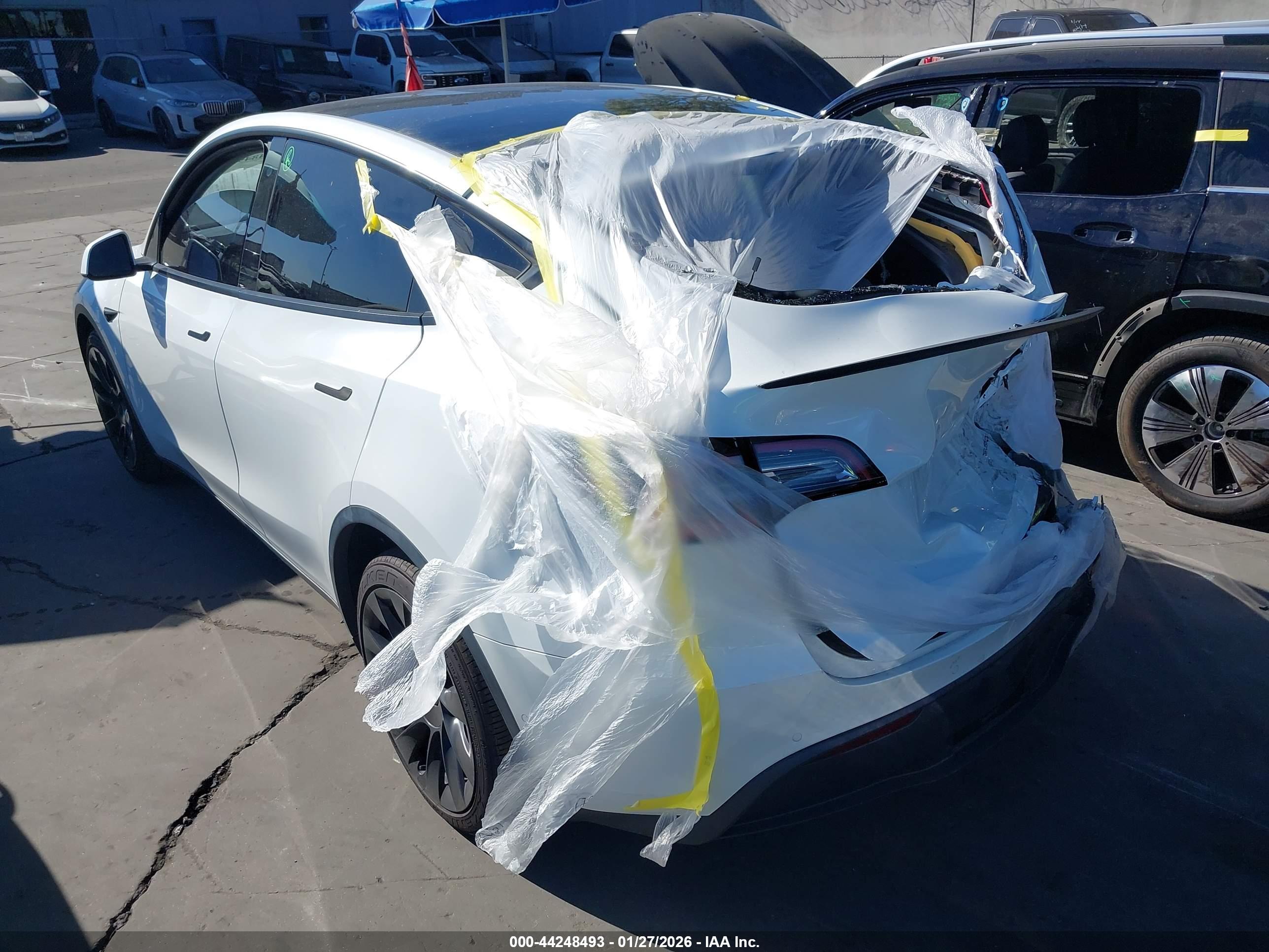 TESLA MODEL image 3