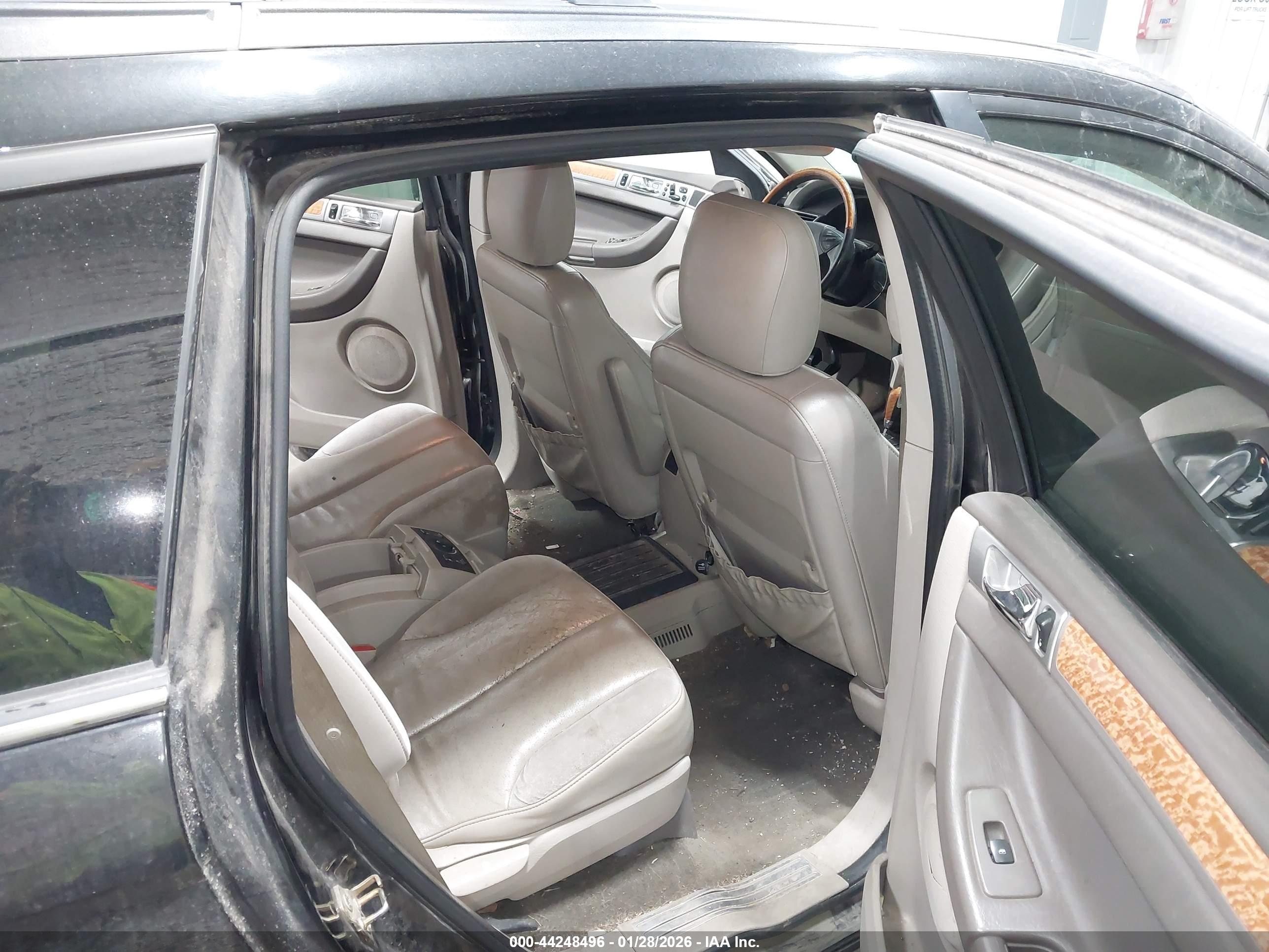 CHRYSLER PACIFICA image 8