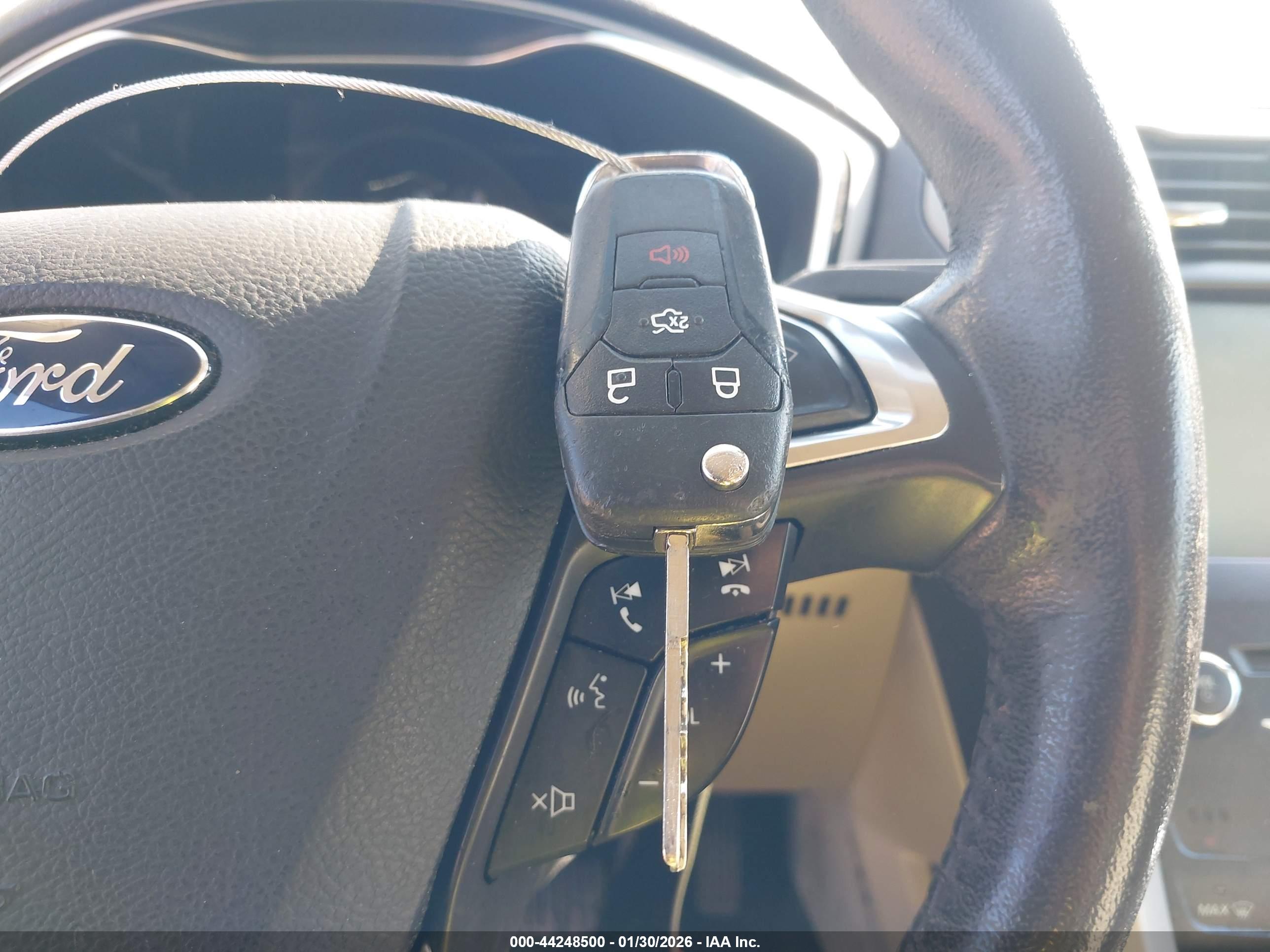 FORD FUSION image 11