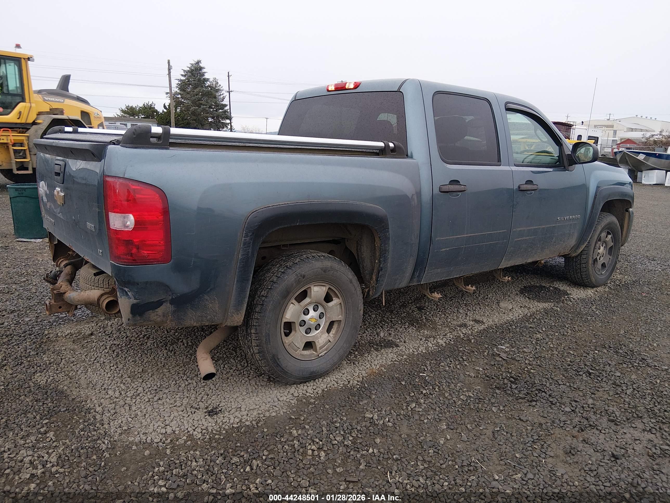 CHEVROLET SILVERADO image 4