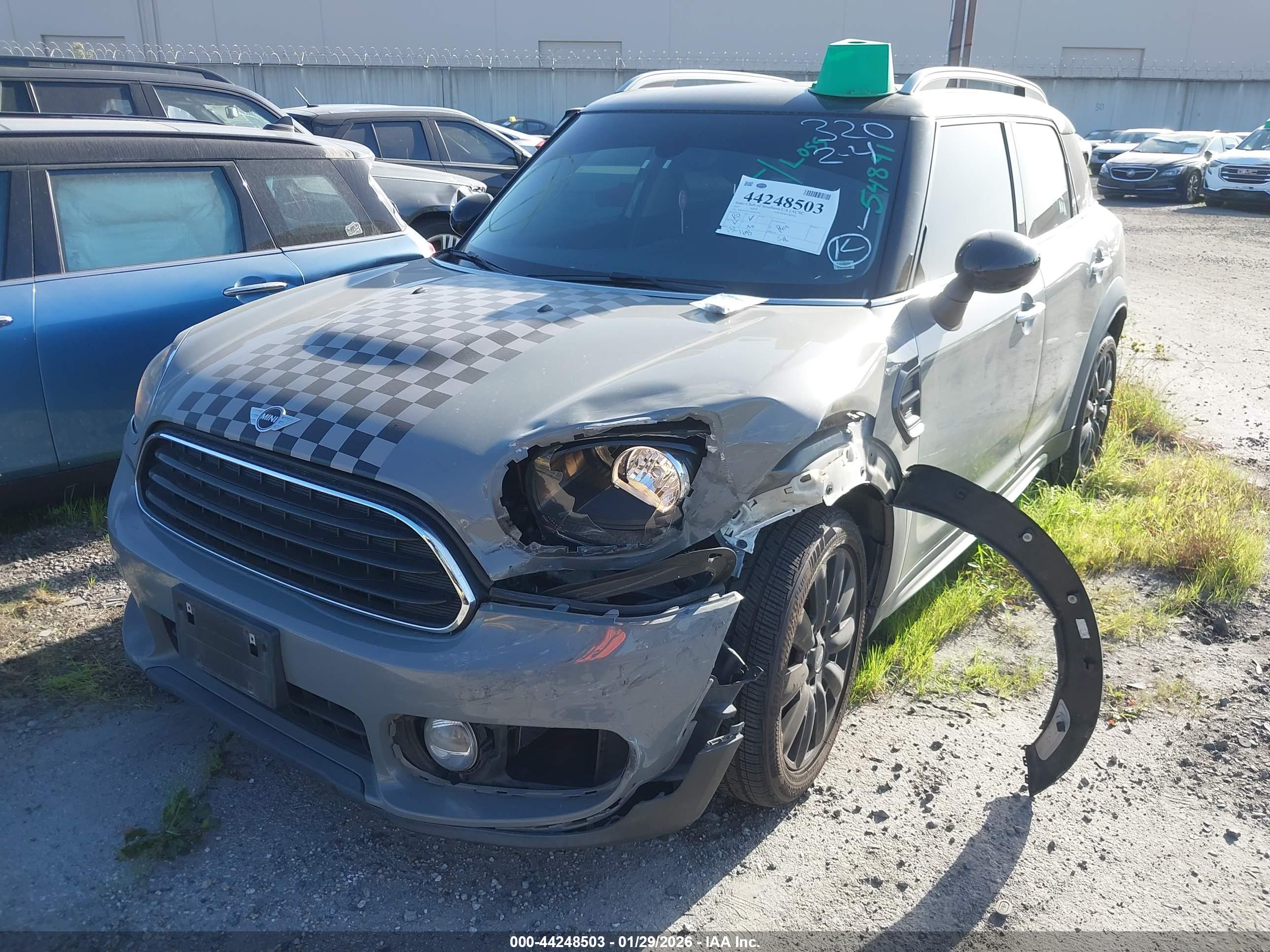 MINI COUNTRYMAN image 2