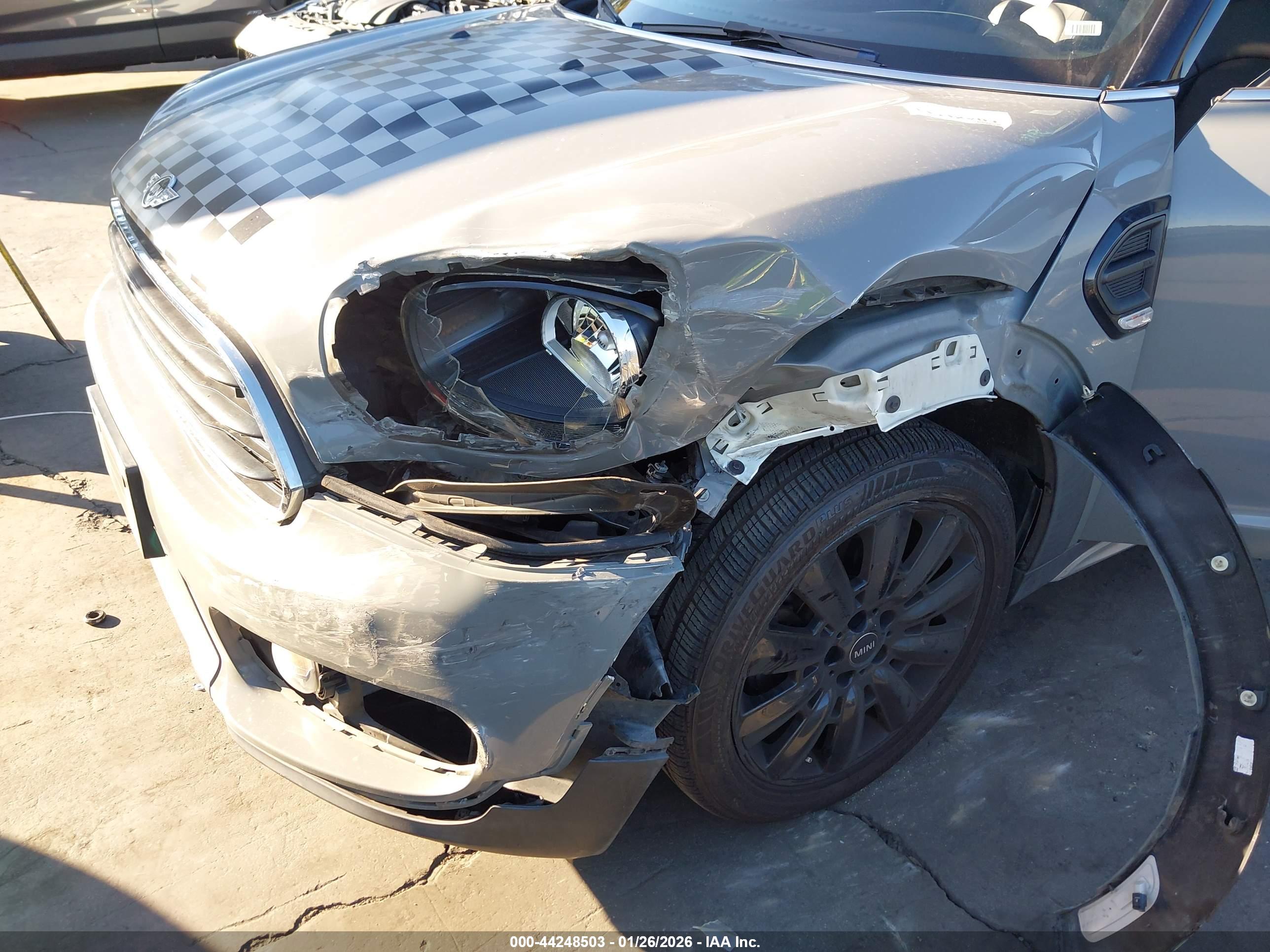 MINI COUNTRYMAN image 6