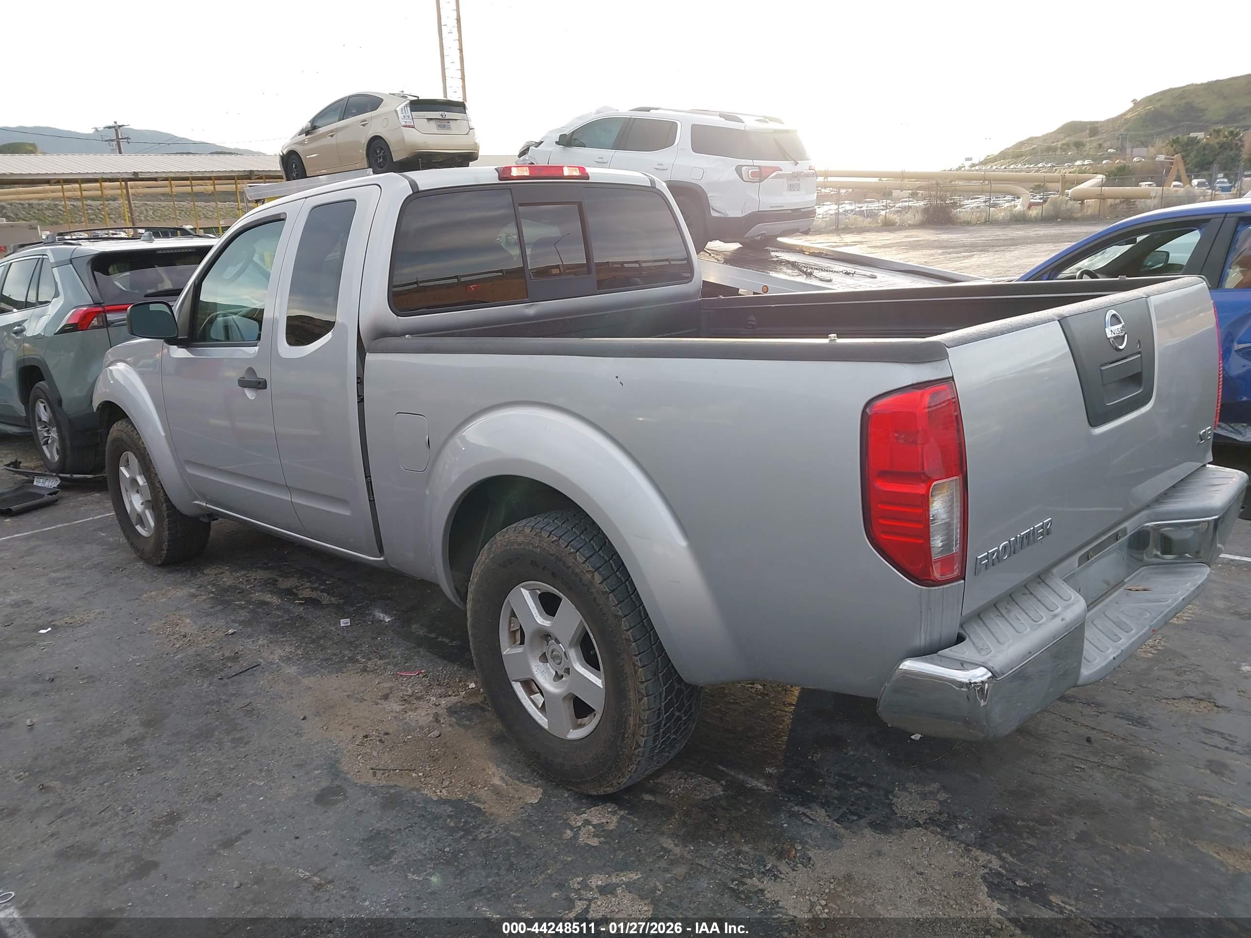 NISSAN FRONTIER image 3