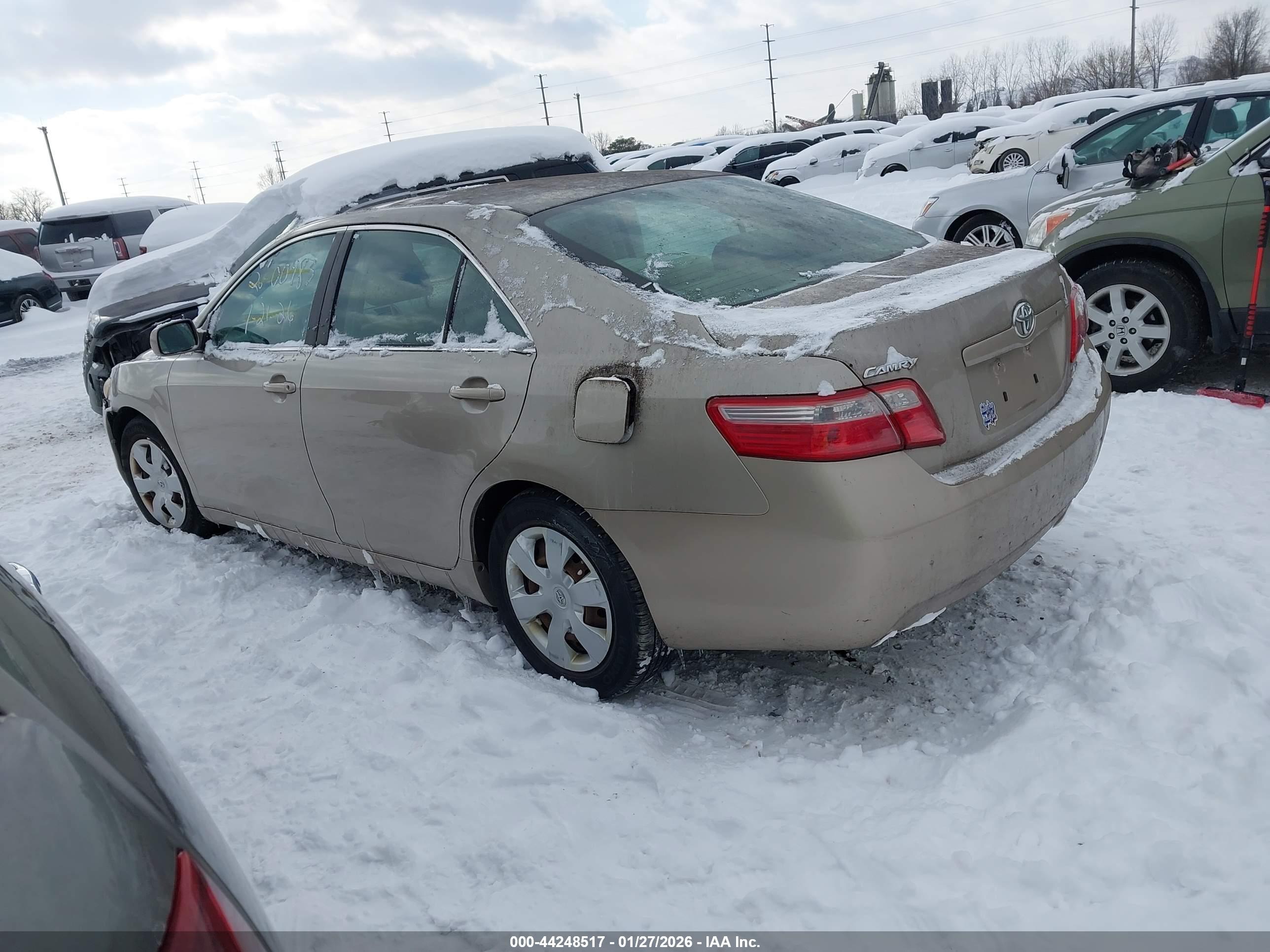 TOYOTA CAMRY image 3