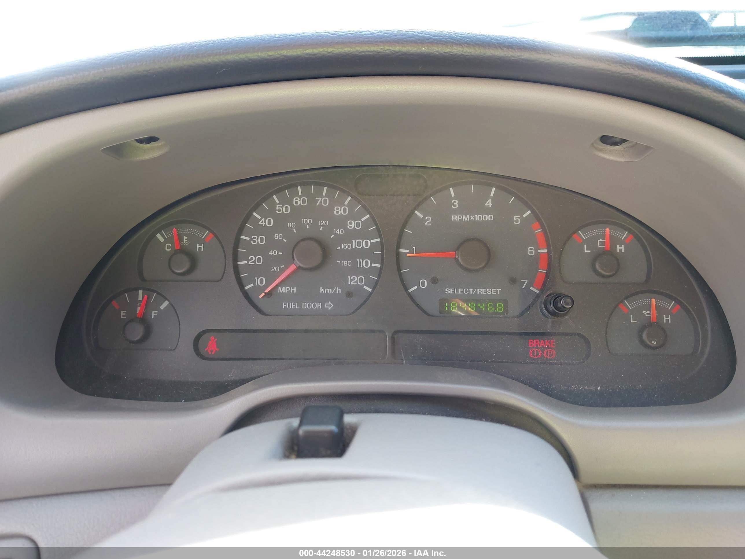 FORD MUSTANG image 7
