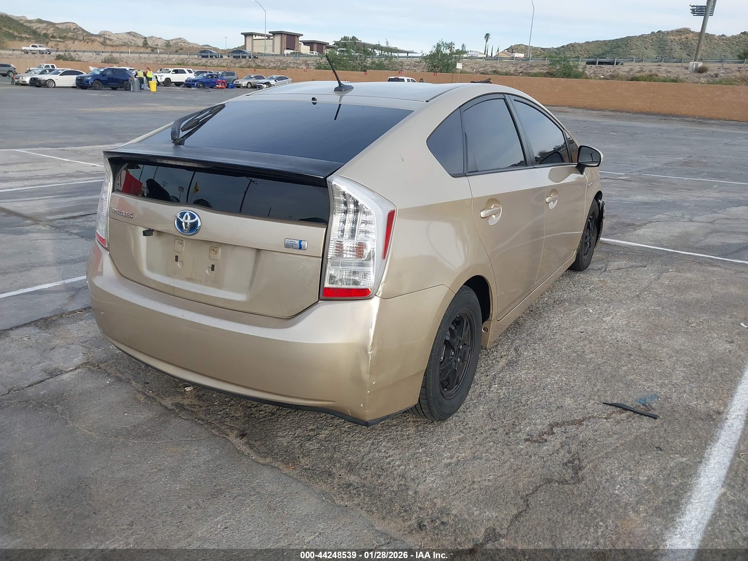 TOYOTA PRIUS image 4