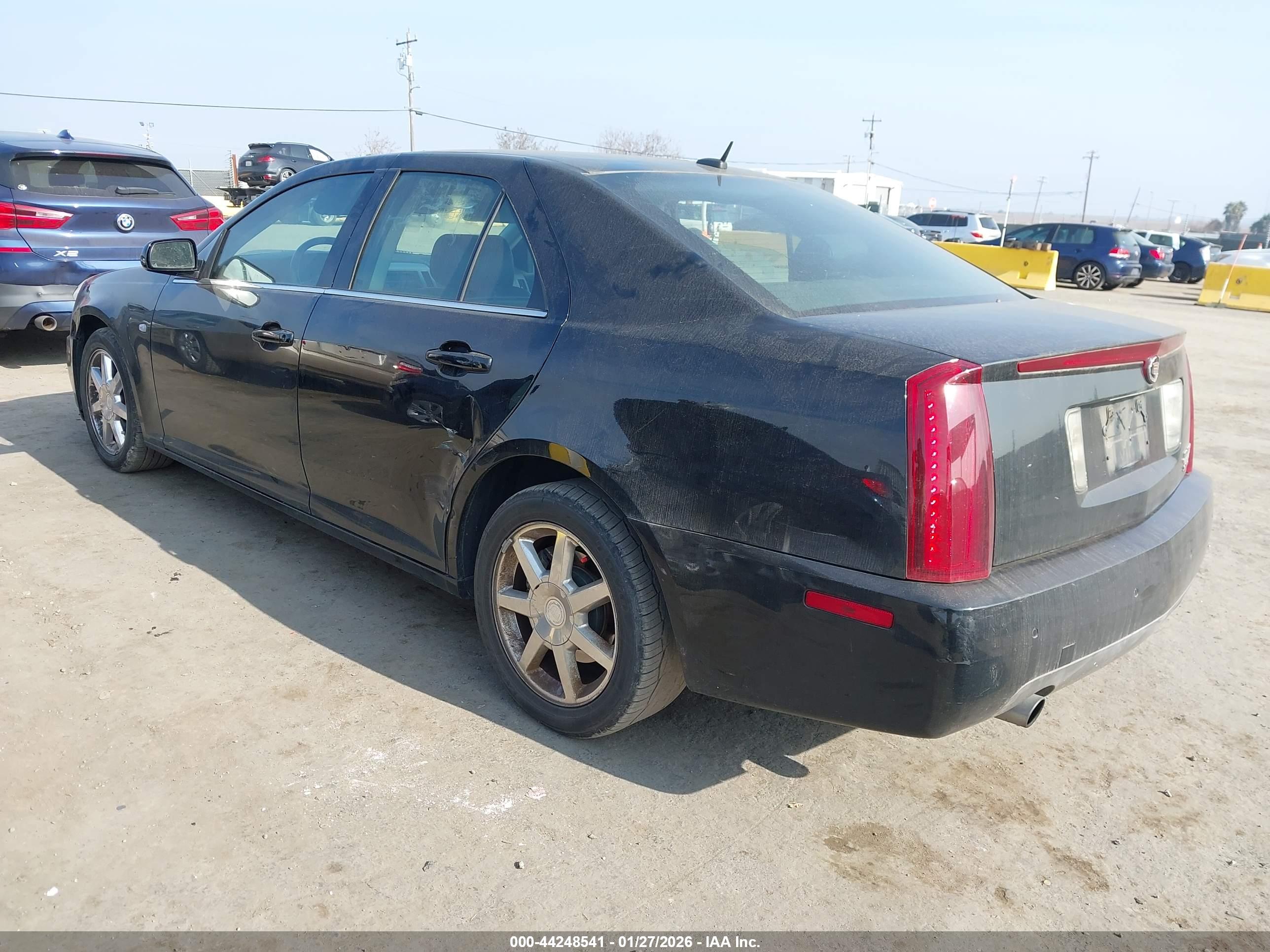 CADILLAC STS image 3