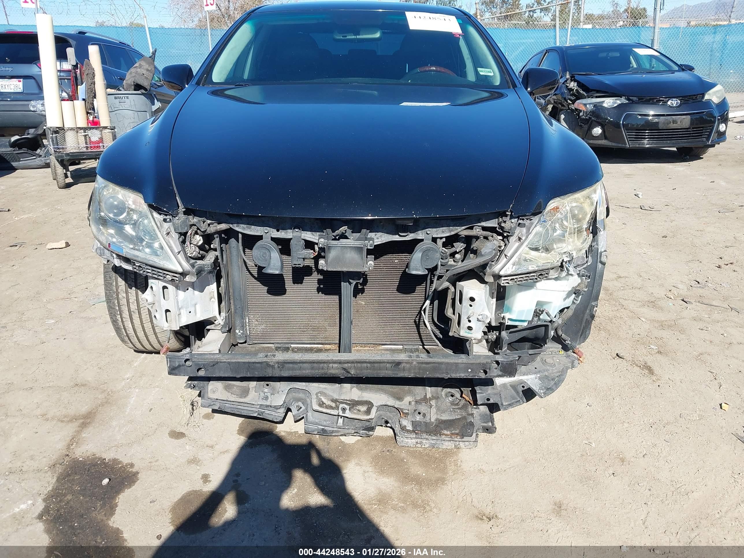 LEXUS LS image 6