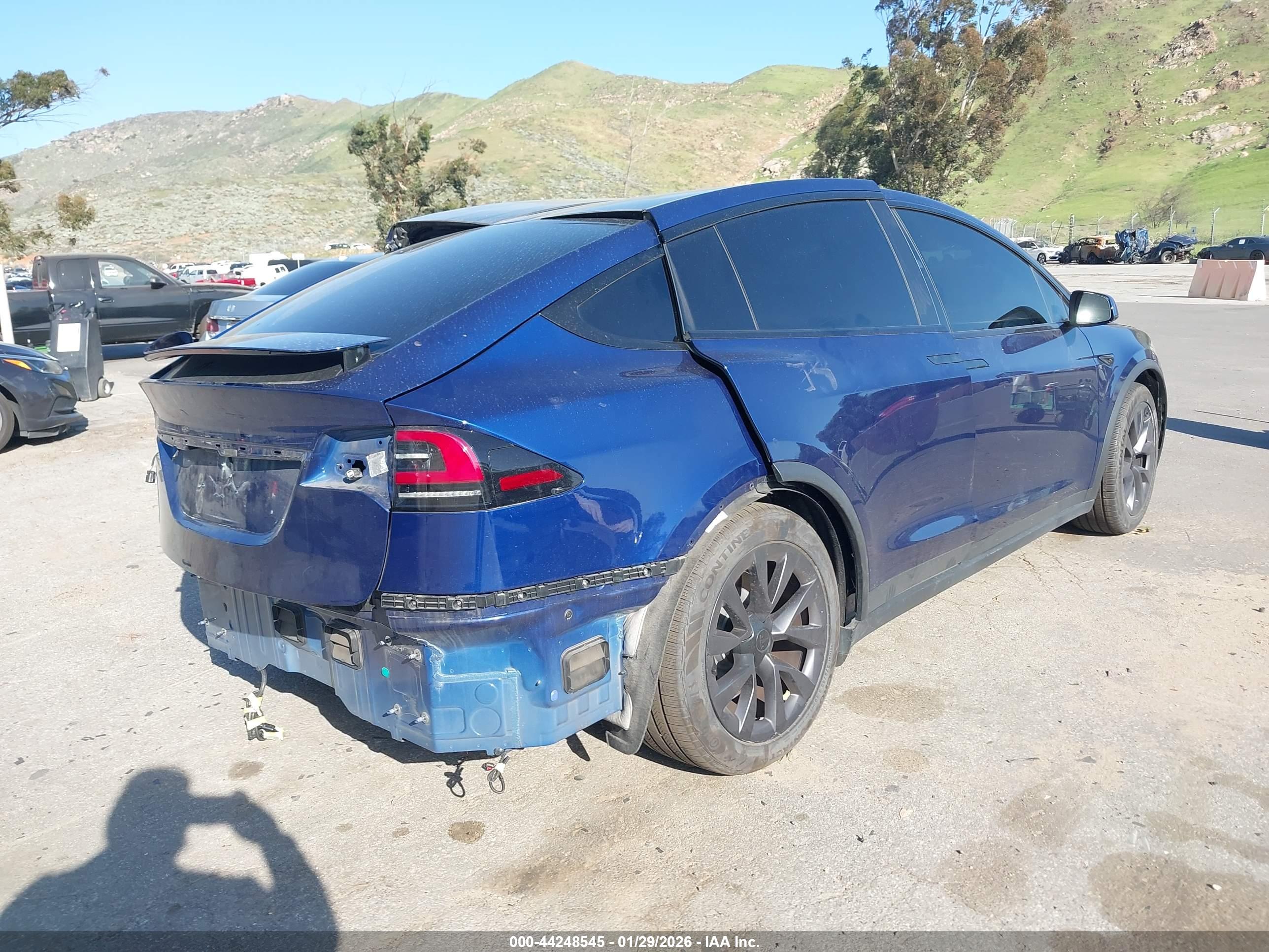 TESLA MODEL image 4