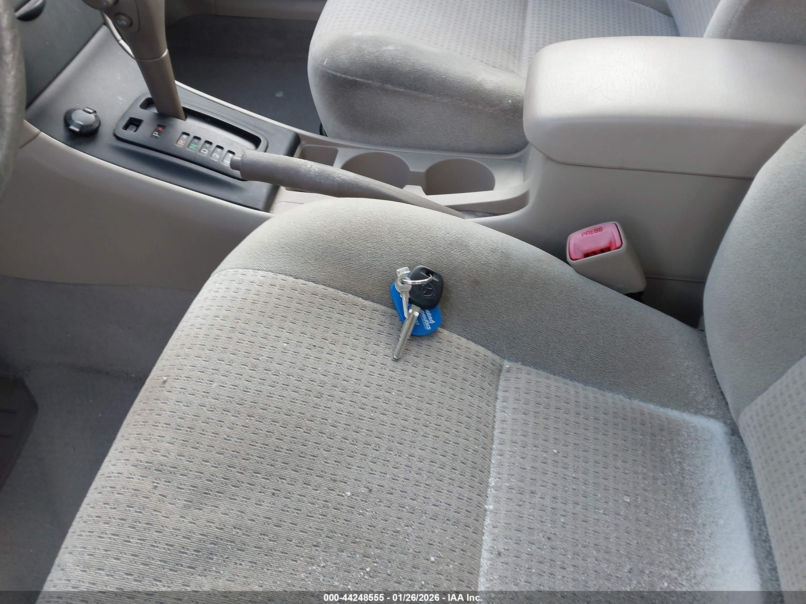 TOYOTA COROLLA image 11
