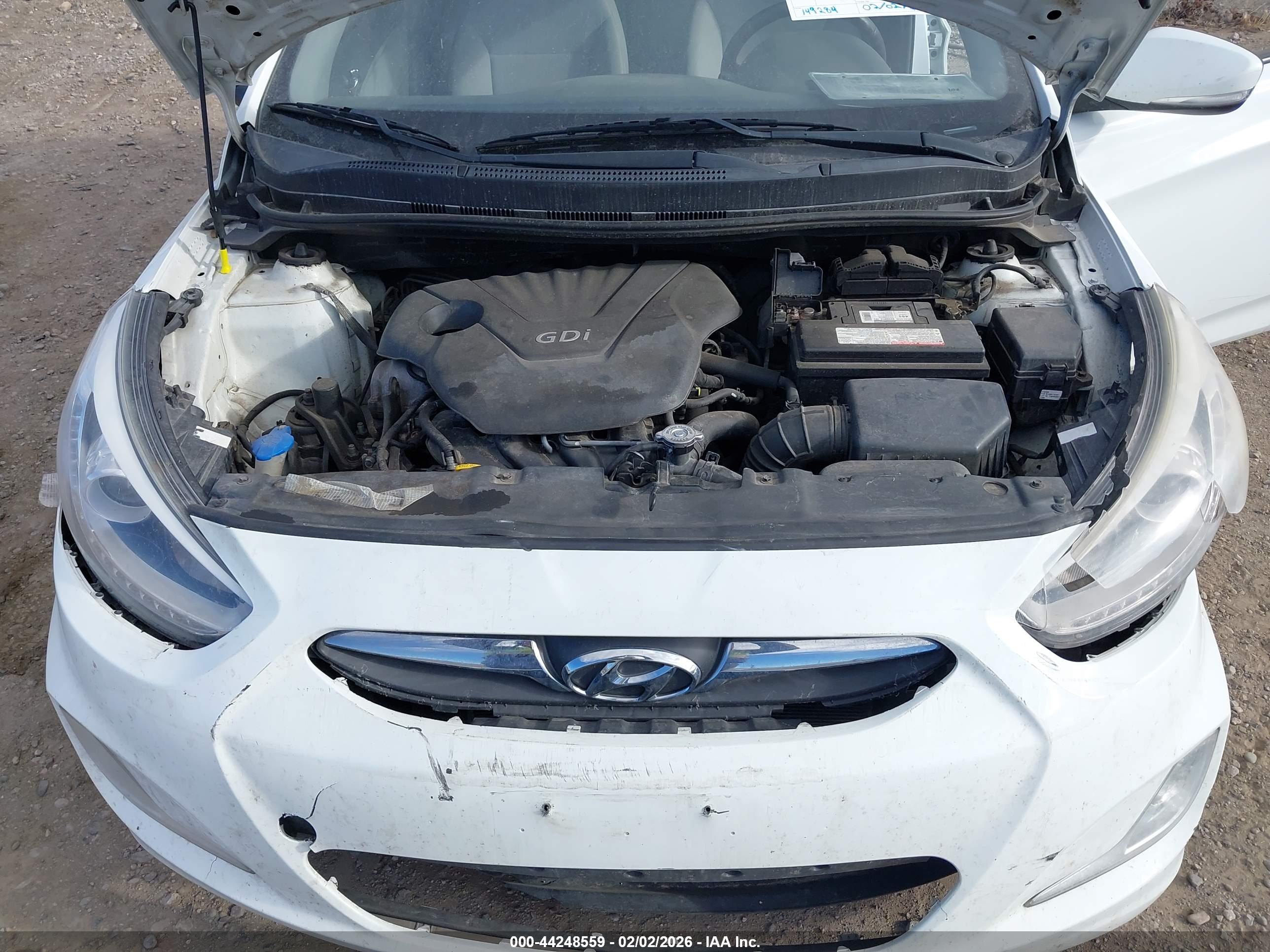 HYUNDAI ACCENT image 10