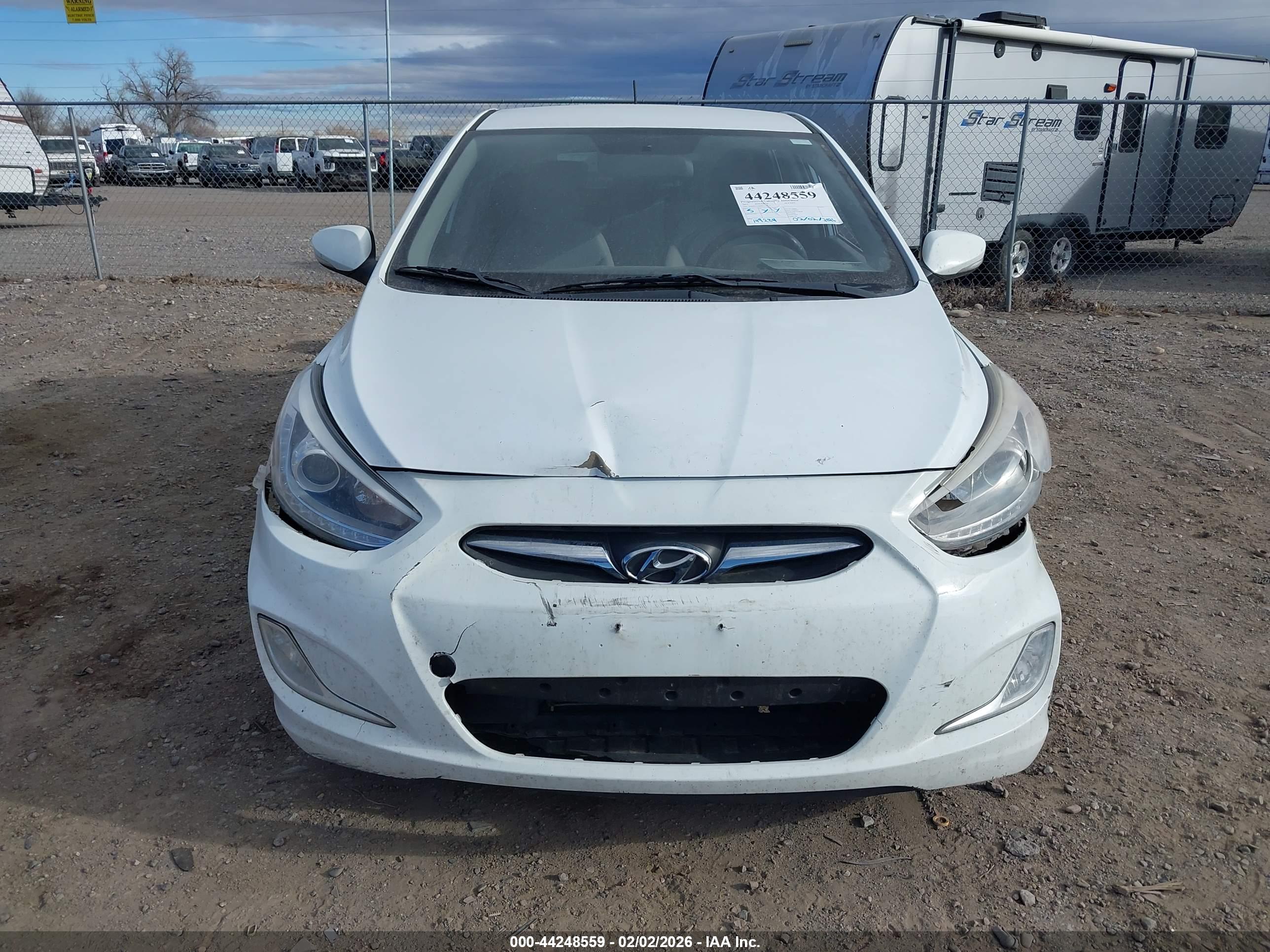 HYUNDAI ACCENT image 6