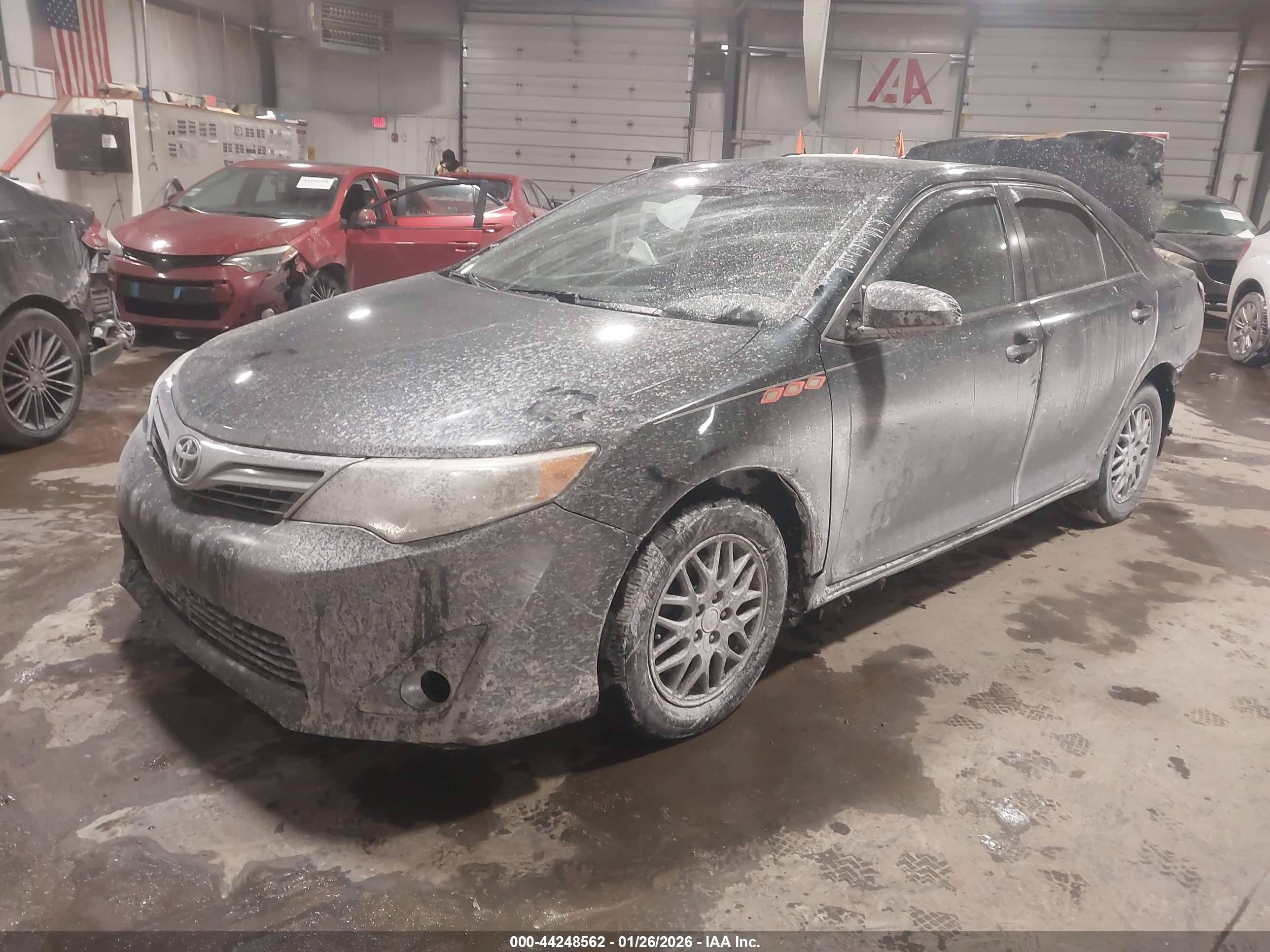 TOYOTA CAMRY image 2