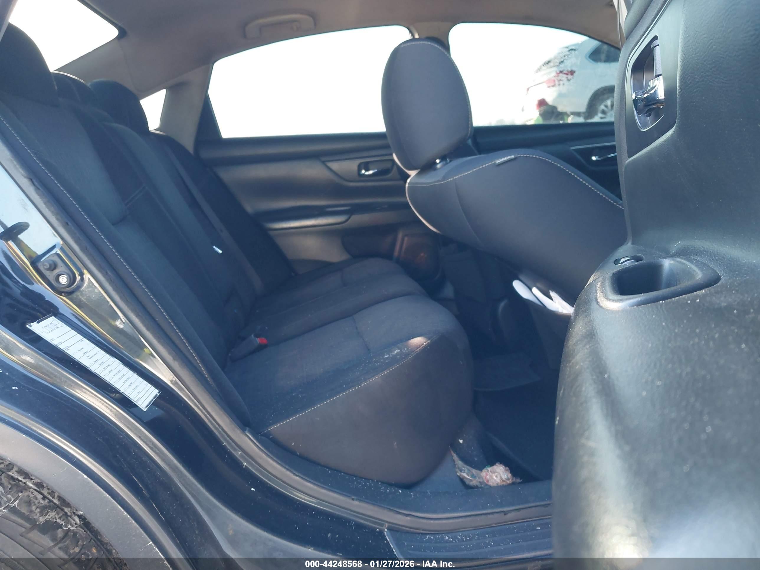 NISSAN ALTIMA image 8