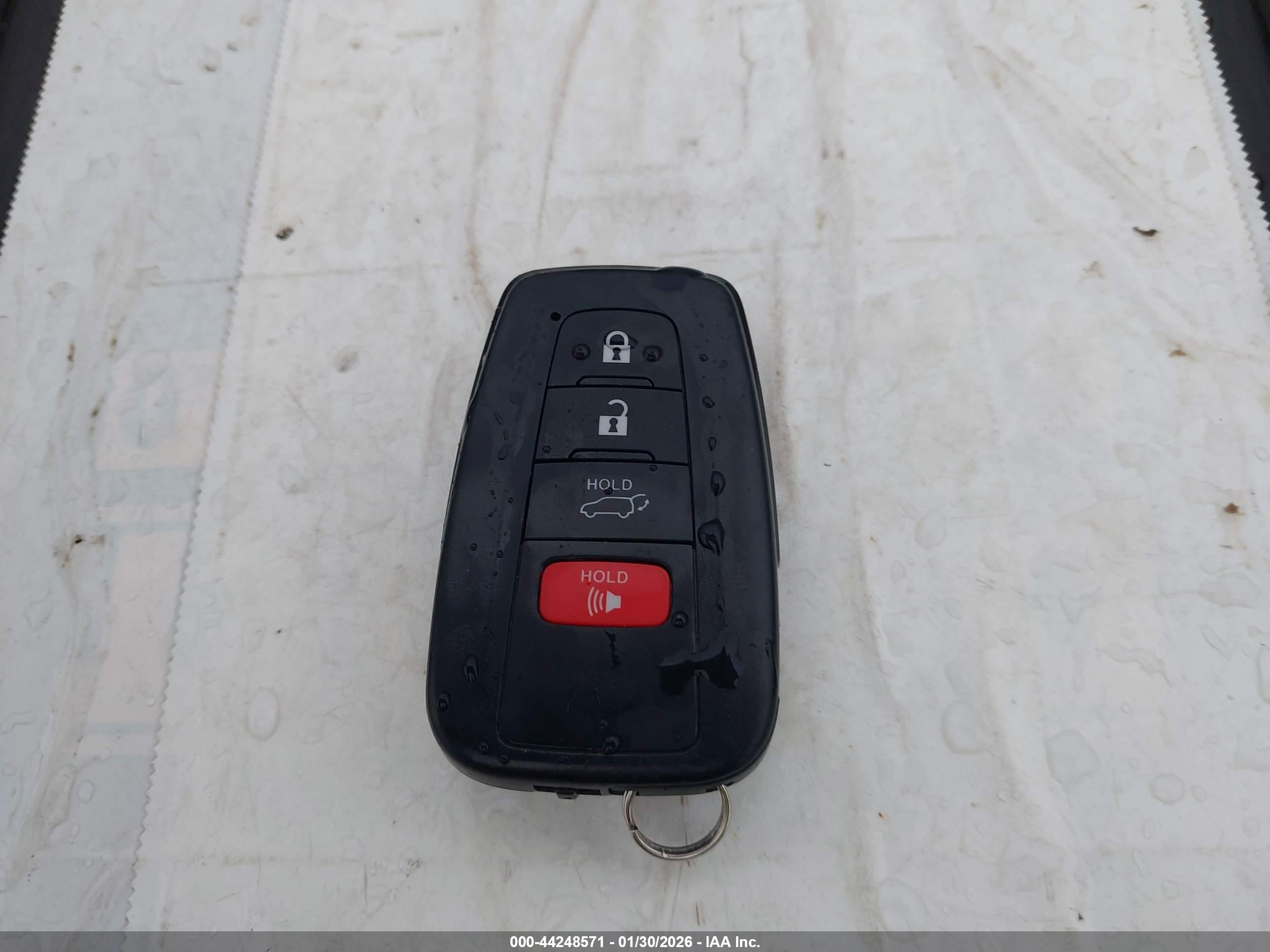TOYOTA RAV4 image 11