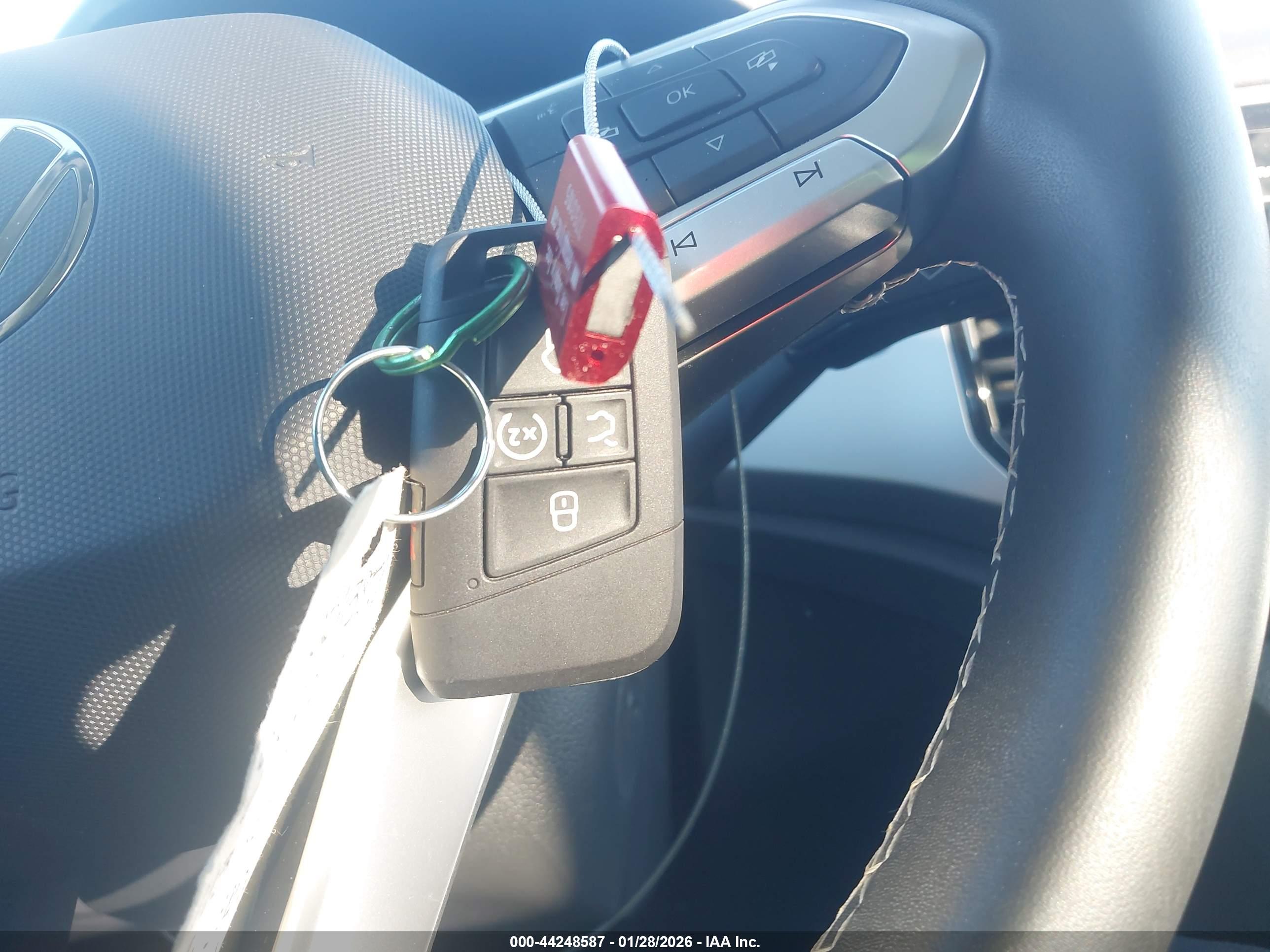 VOLKSWAGEN ATLAS image 11