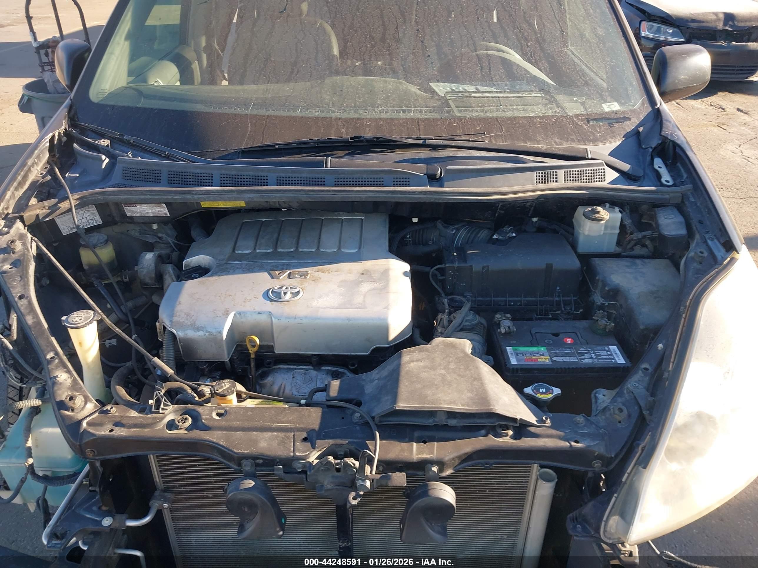 TOYOTA SIENNA image 10