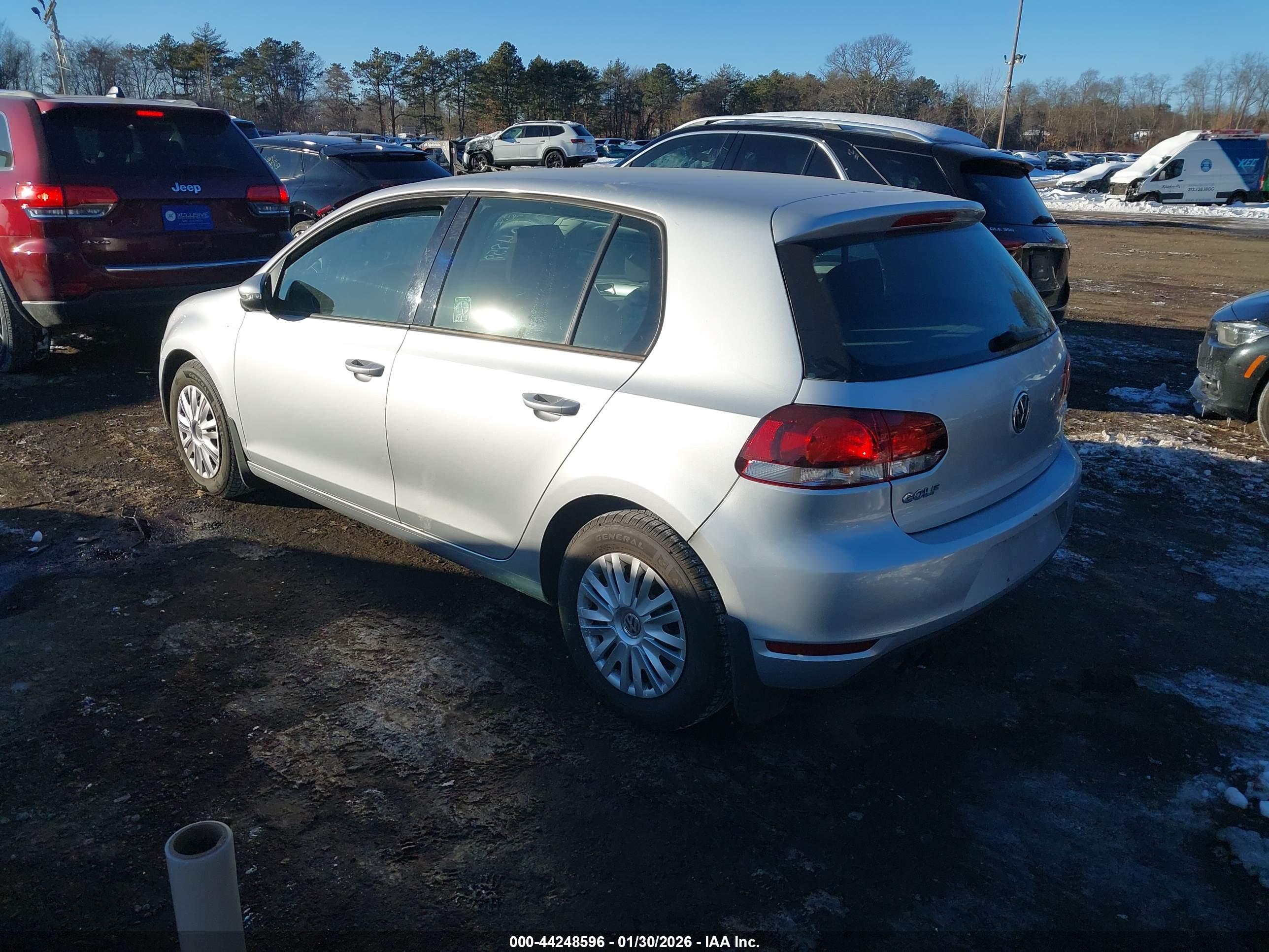 VOLKSWAGEN GOLF image 3