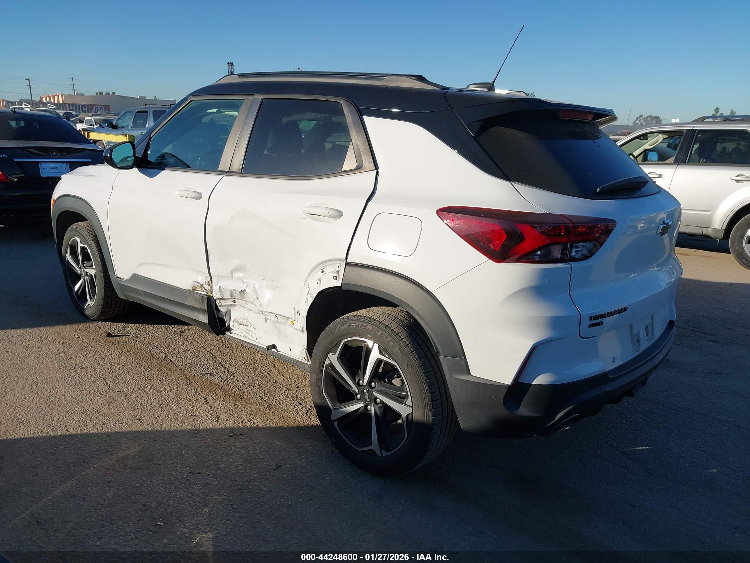 CHEVROLET TRAILBLAZER image 3