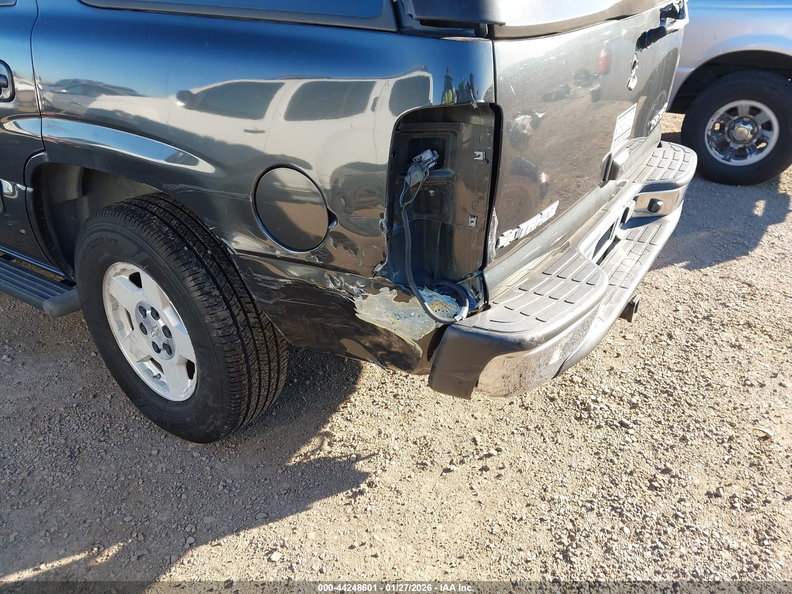 CHEVROLET TAHOE image 6
