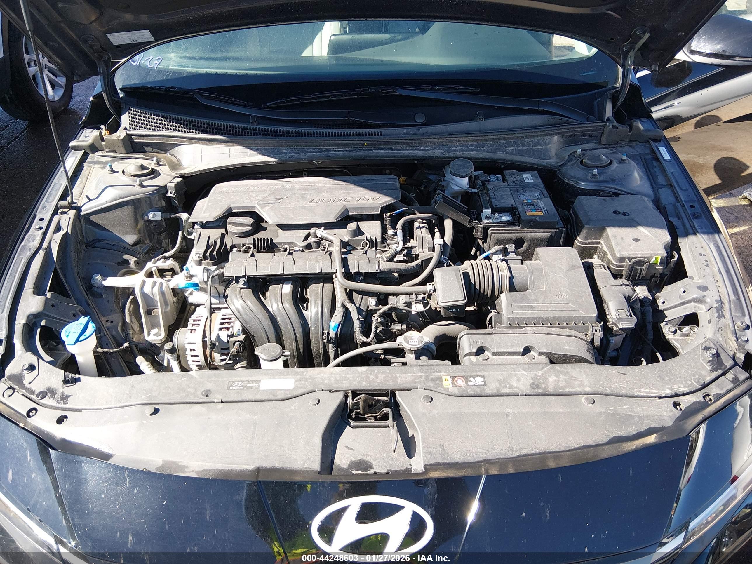 HYUNDAI ELANTRA image 10