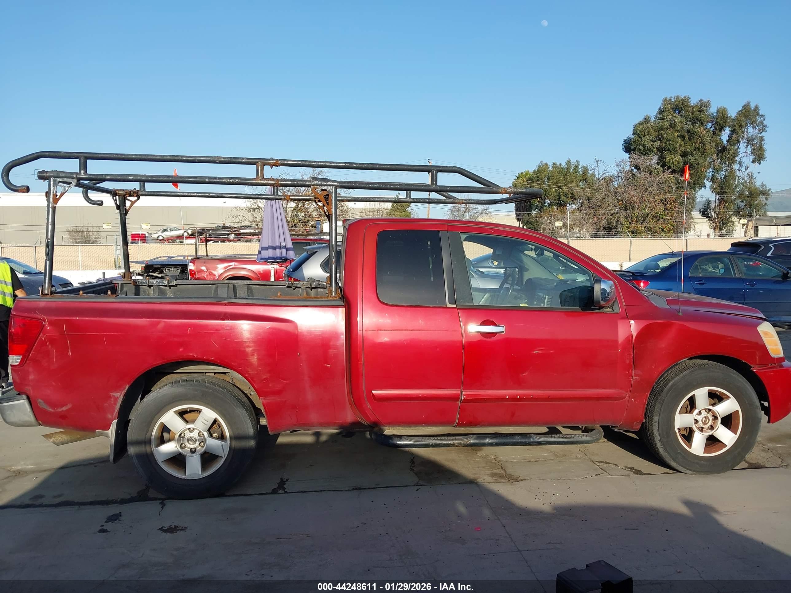 NISSAN TITAN image 6