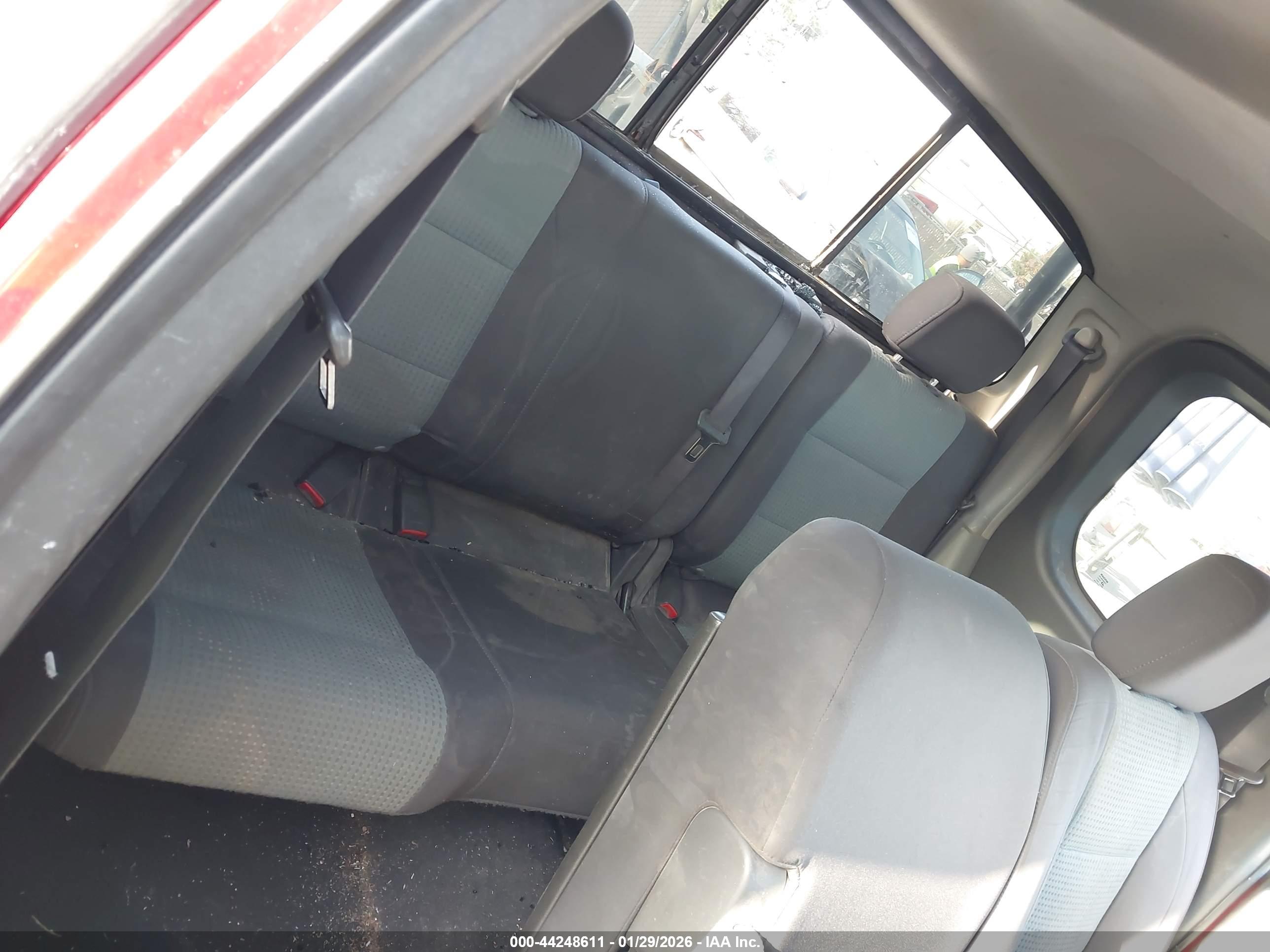 NISSAN TITAN image 8