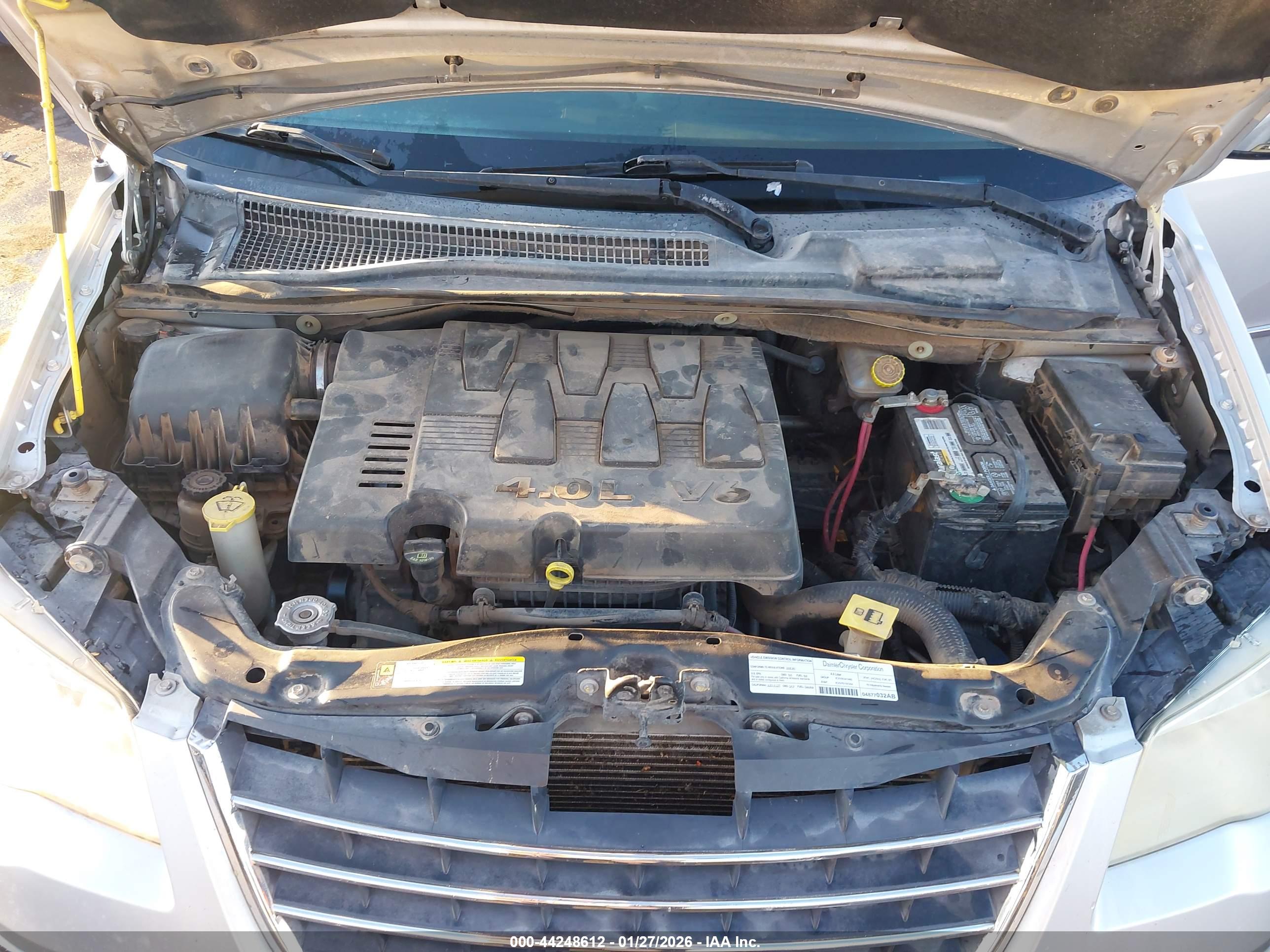 CHRYSLER TOWN image 10