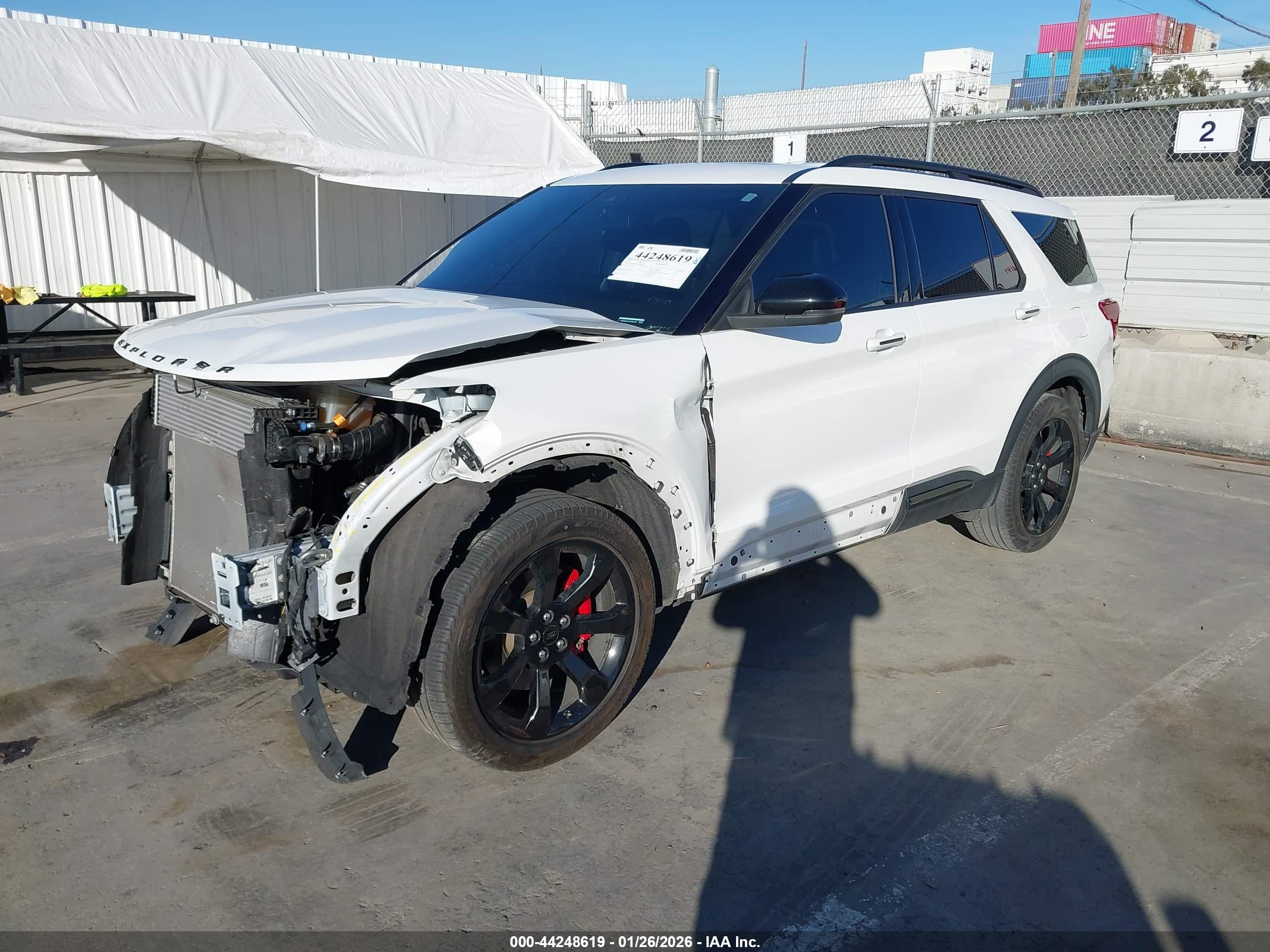 FORD EXPLORER image 2