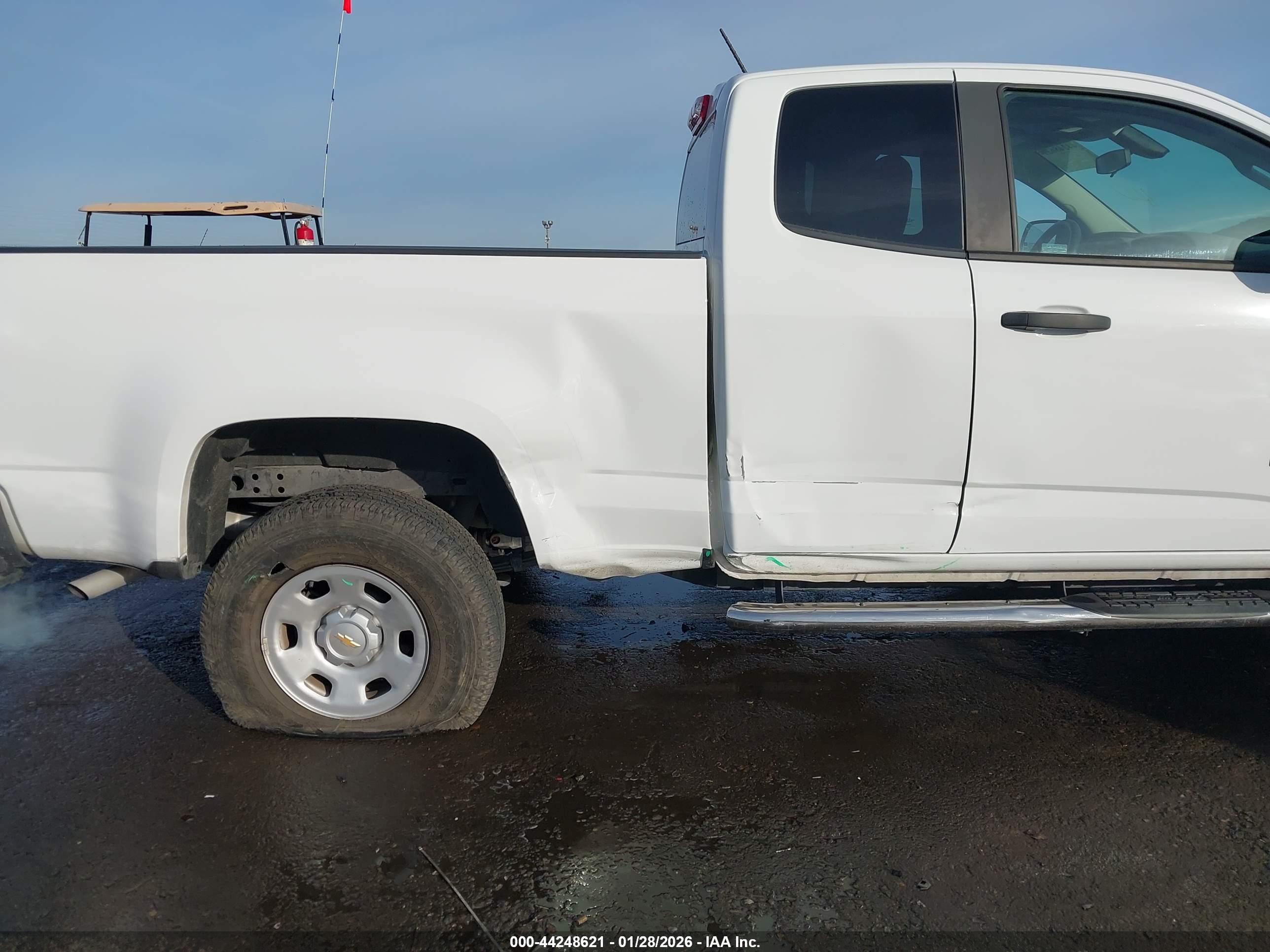 CHEVROLET COLORADO image 6
