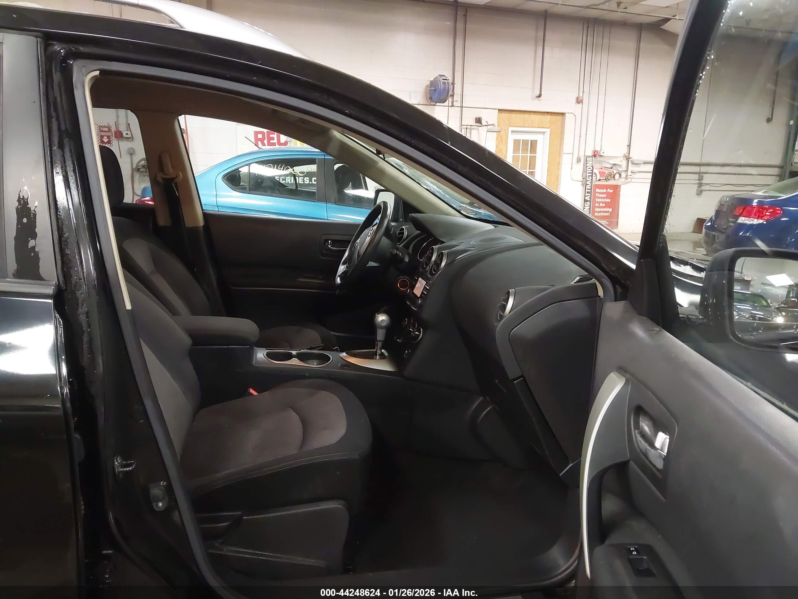 NISSAN ROGUE image 5