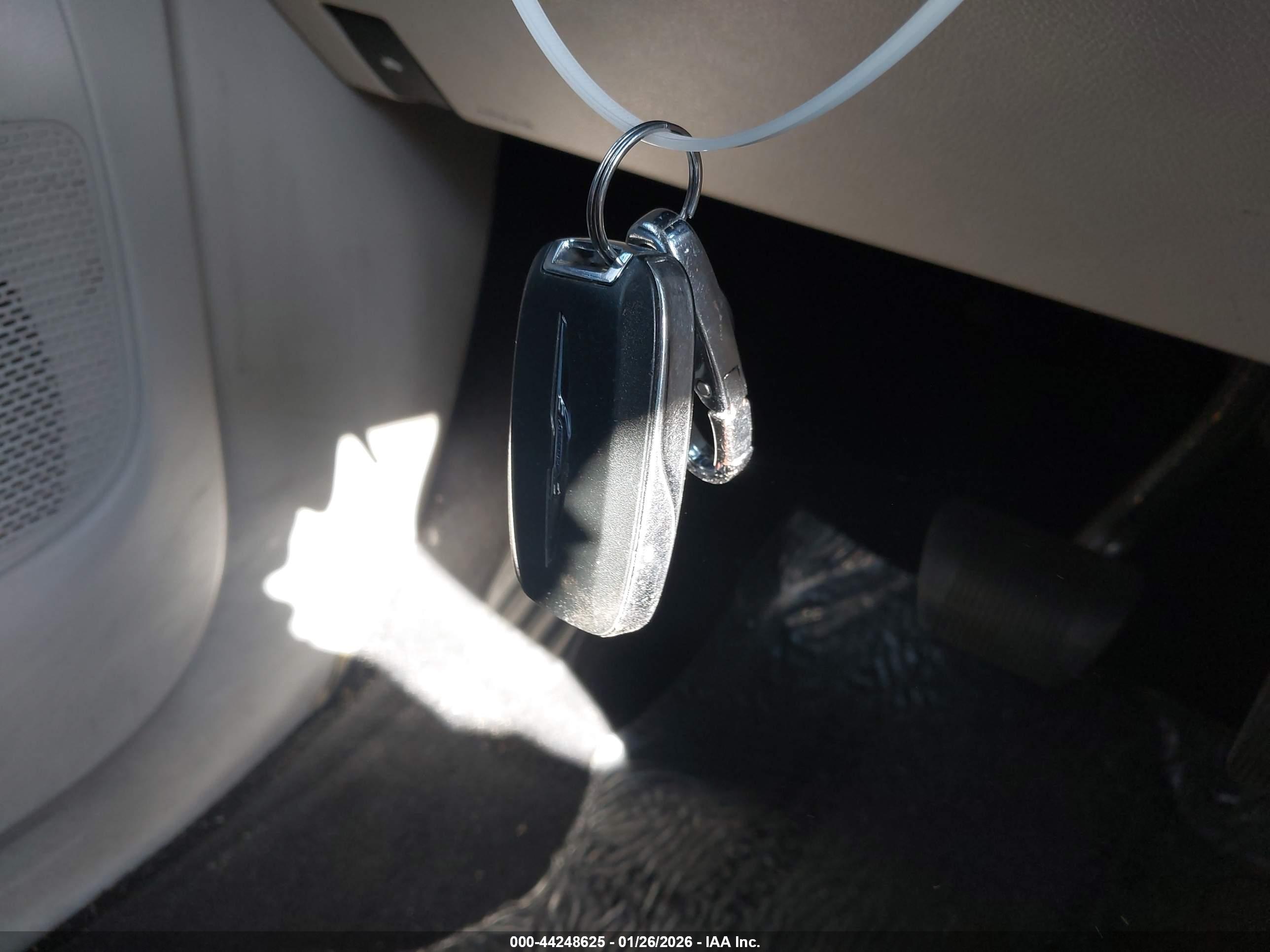 CHRYSLER PACIFICA image 11