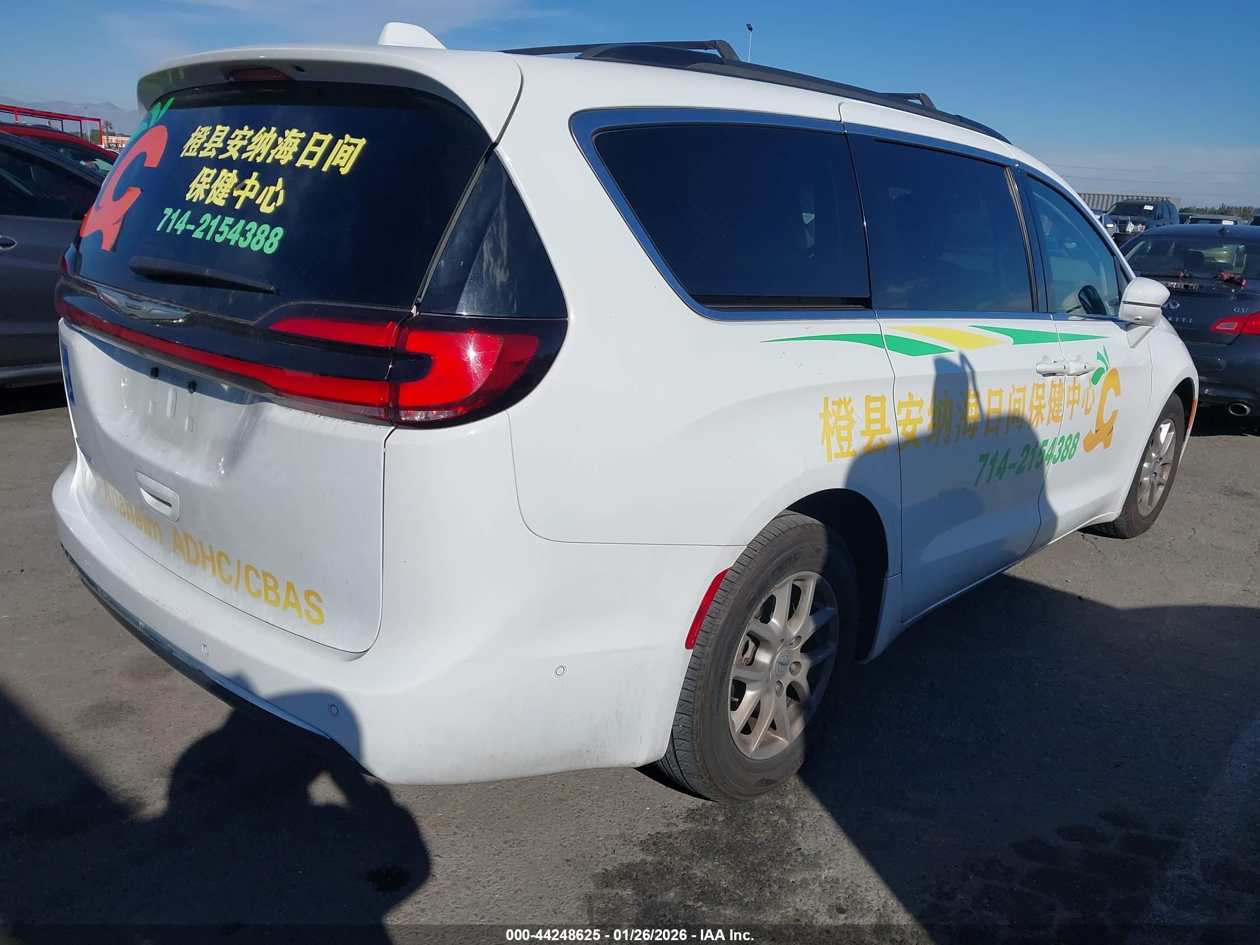 CHRYSLER PACIFICA image 4