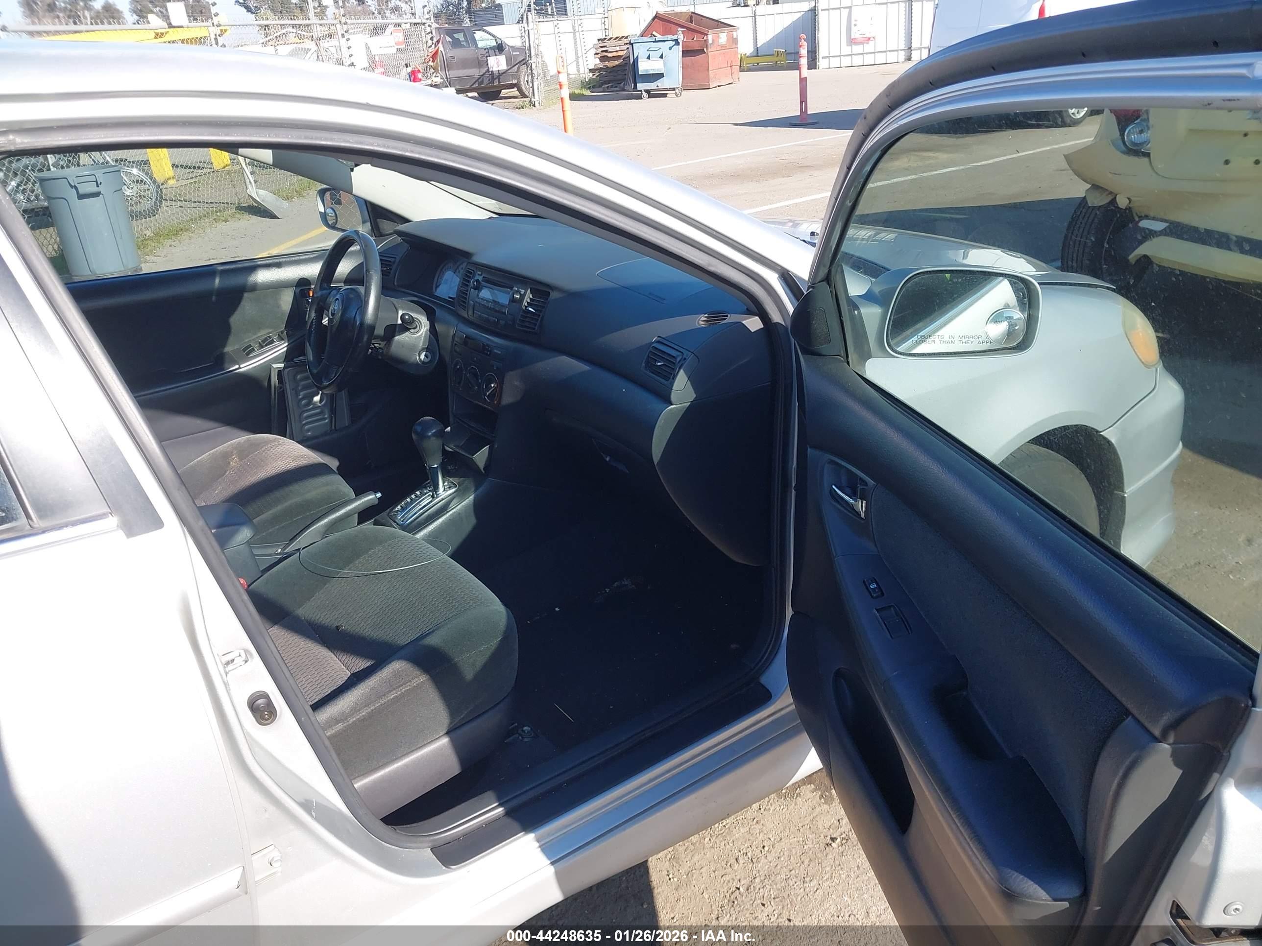 TOYOTA COROLLA image 5