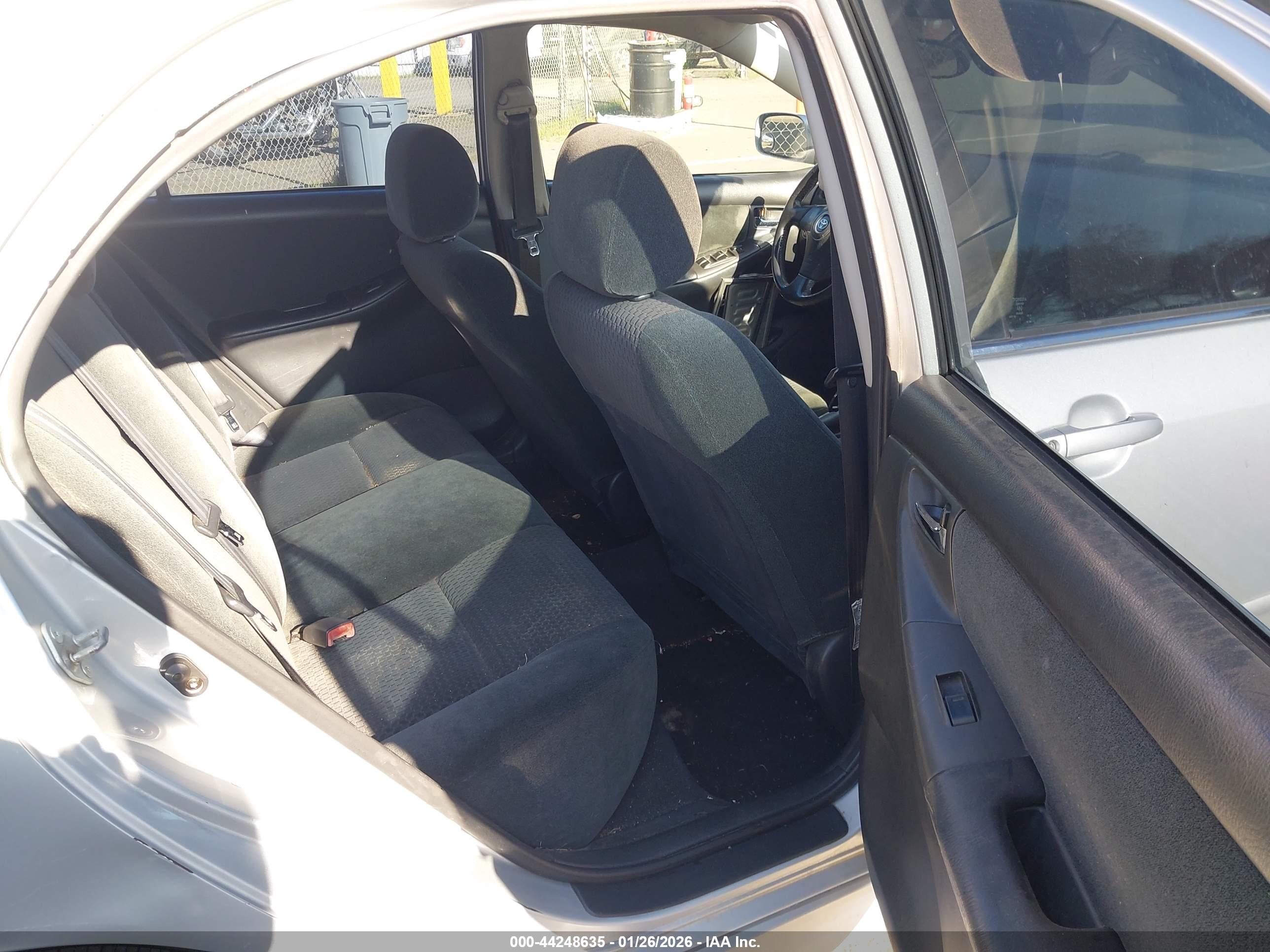 TOYOTA COROLLA image 8