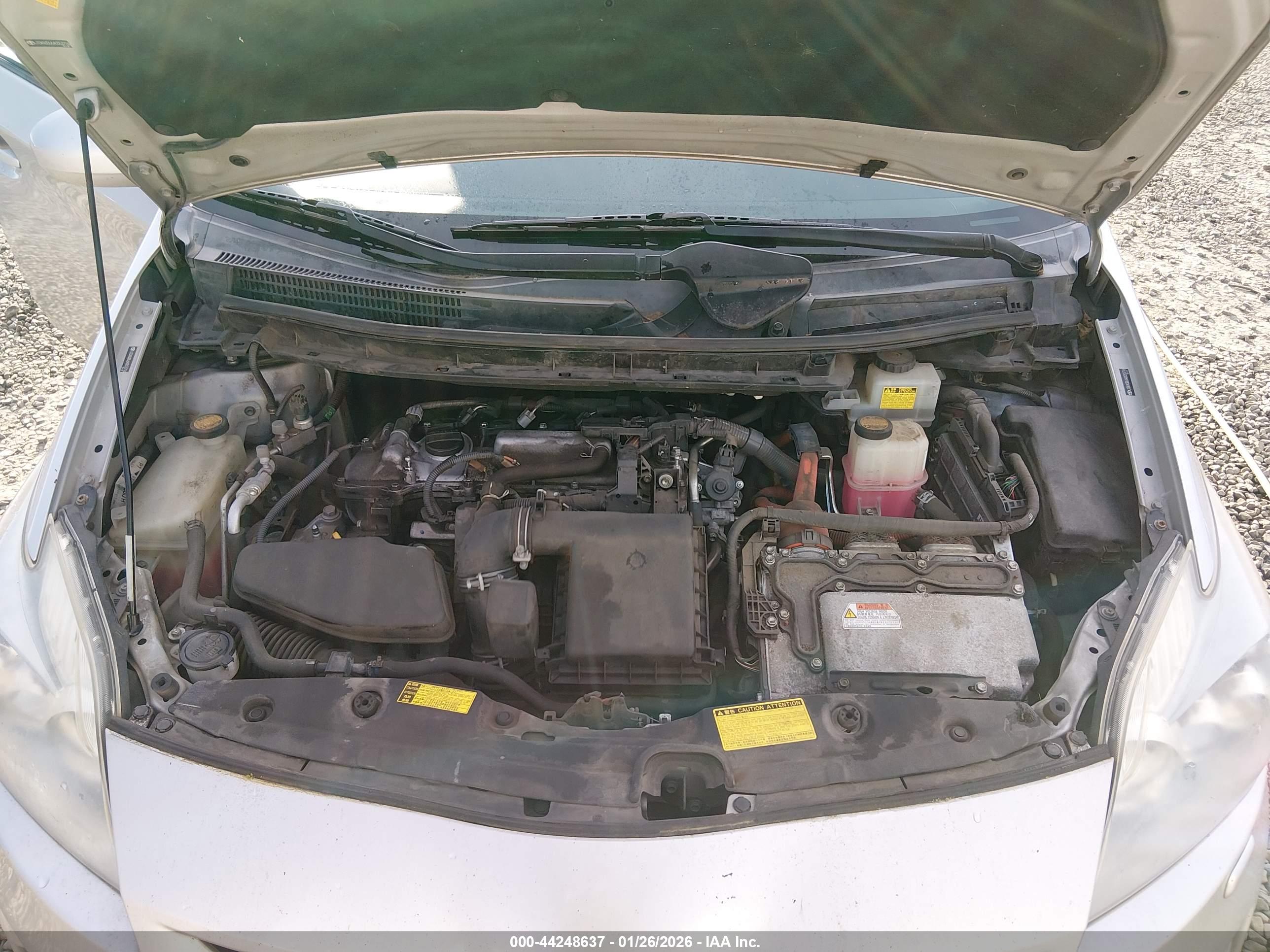 TOYOTA PRIUS image 10
