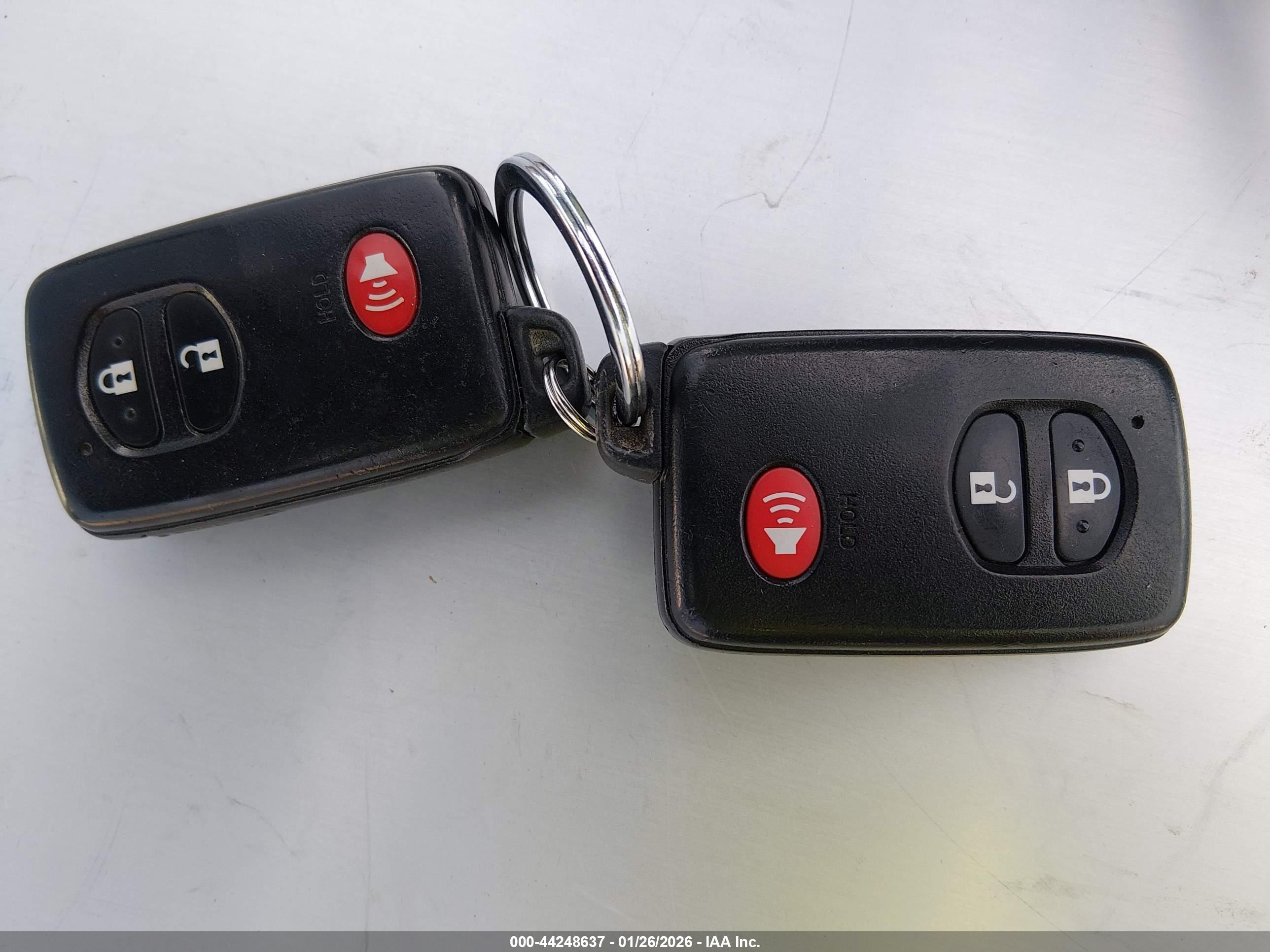 TOYOTA PRIUS image 11