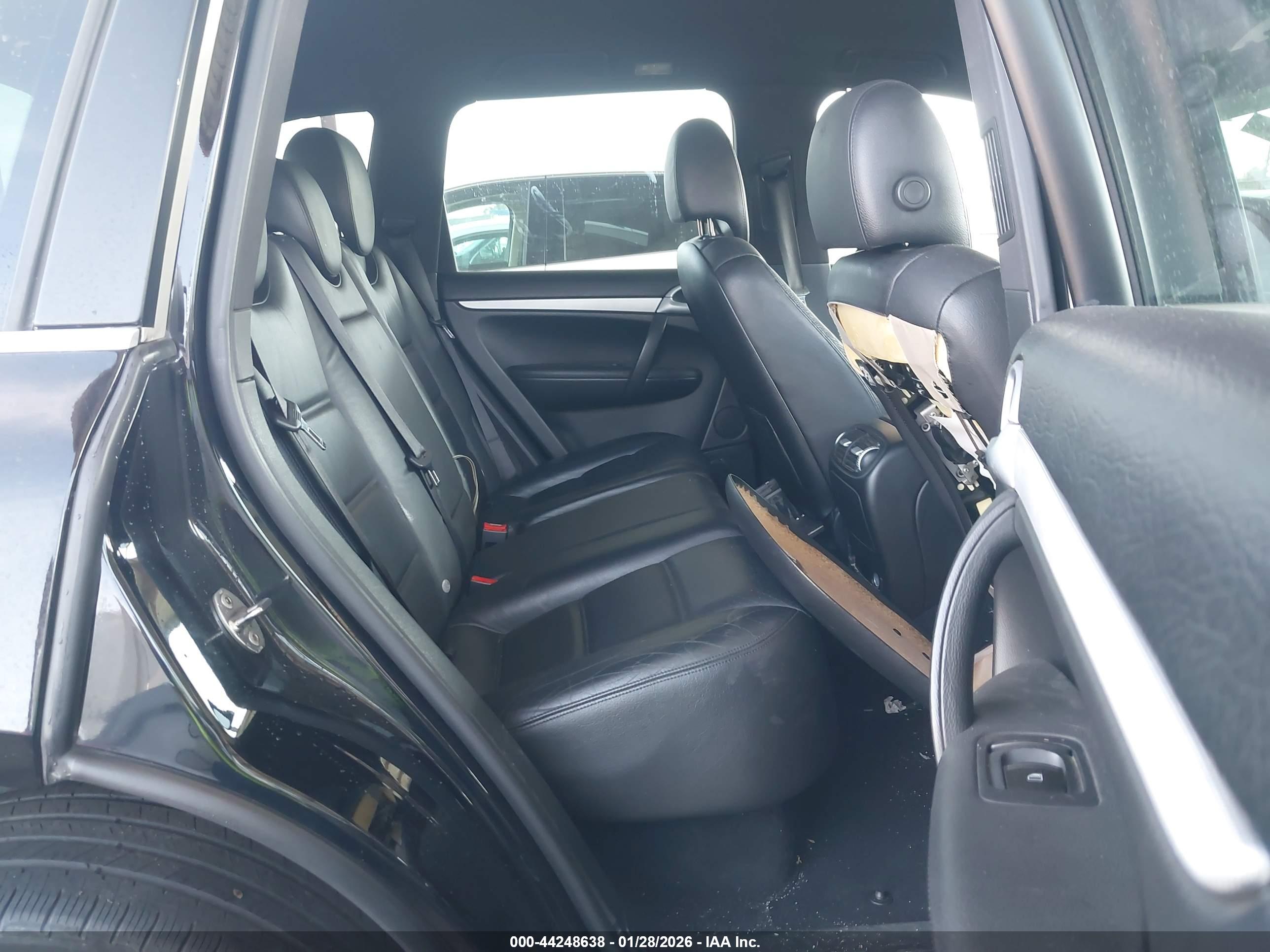 PORSCHE CAYENNE image 8