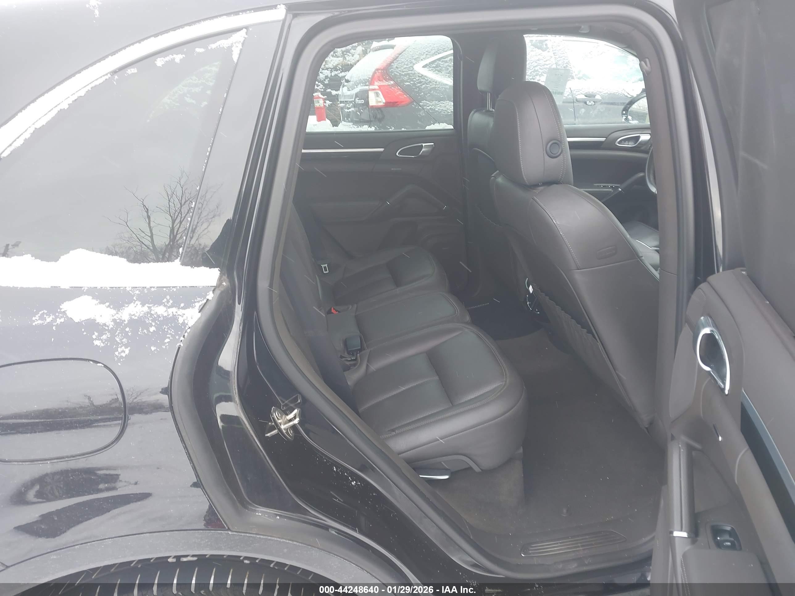 PORSCHE CAYENNE image 8