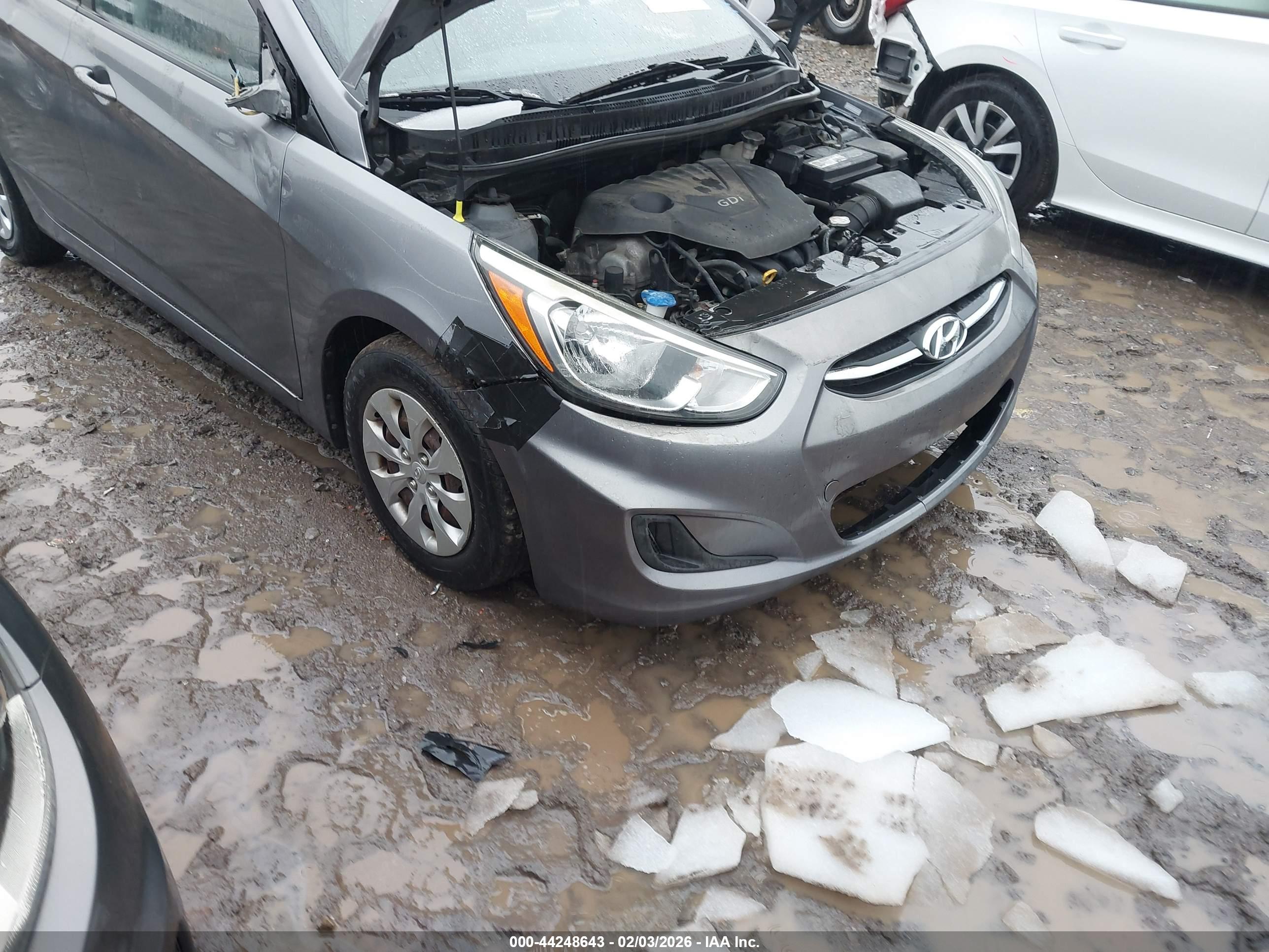 HYUNDAI ACCENT image 6
